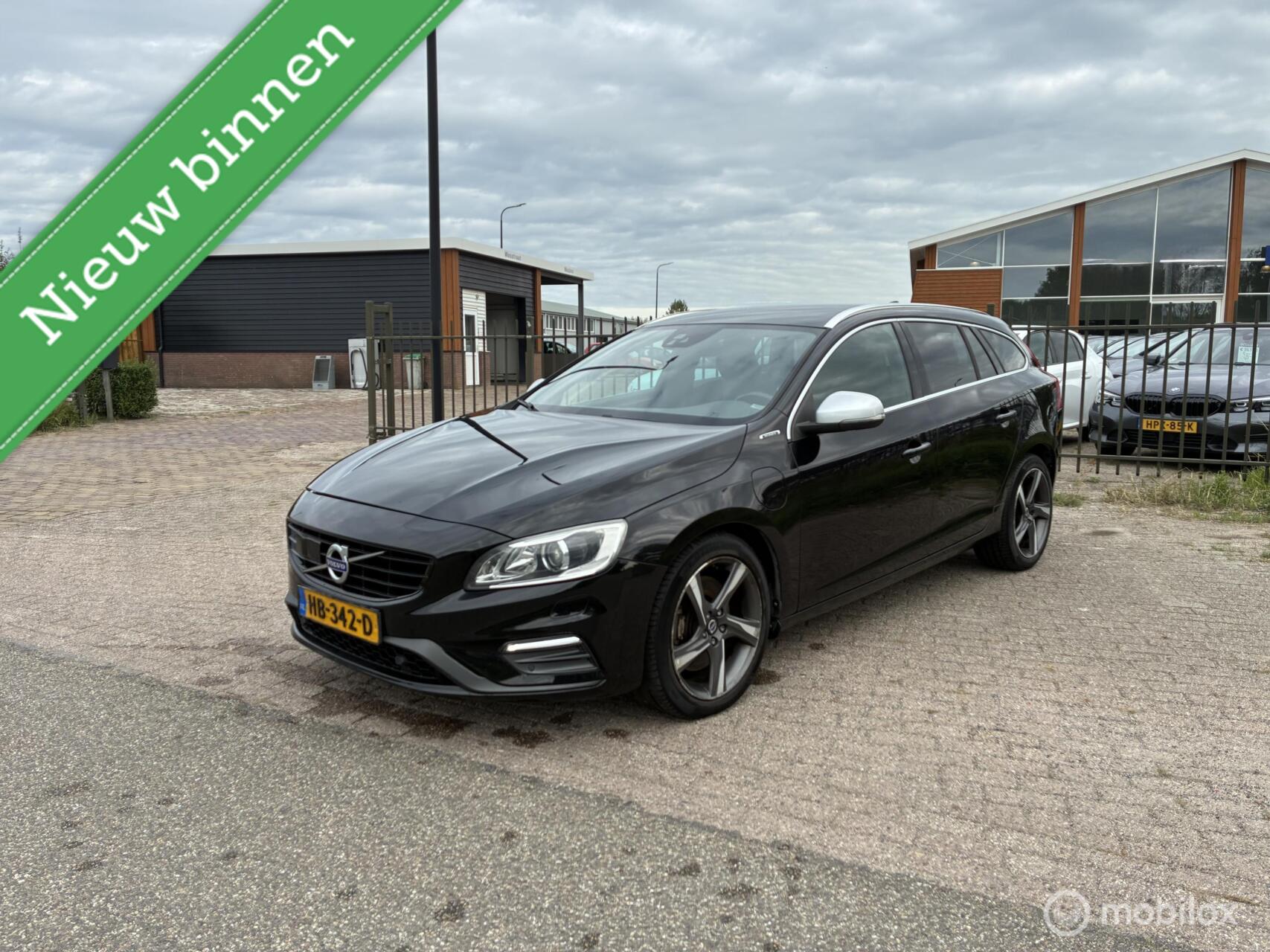 Volvo V60 Twin Engine 2.4 D6 Twin Engine R-Design Clima Cruise Led NAP 2015 - voorkant