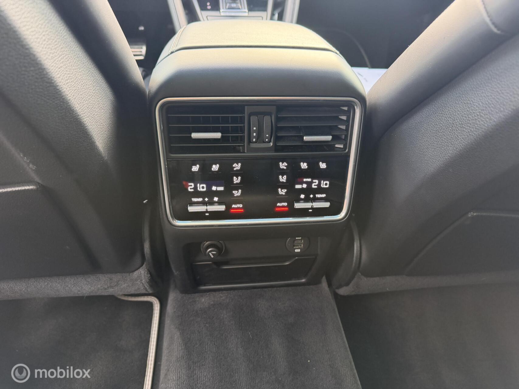 Foto van Porsche Cayenne Turbo