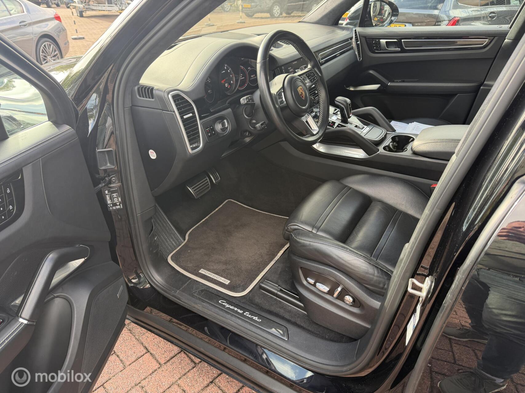 Foto van Porsche Cayenne Turbo