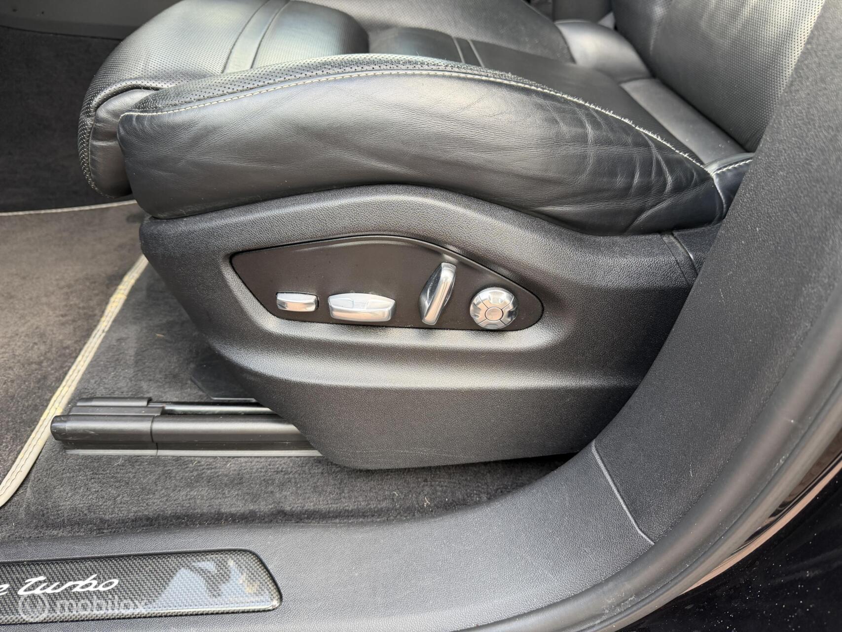Foto van Porsche Cayenne Turbo