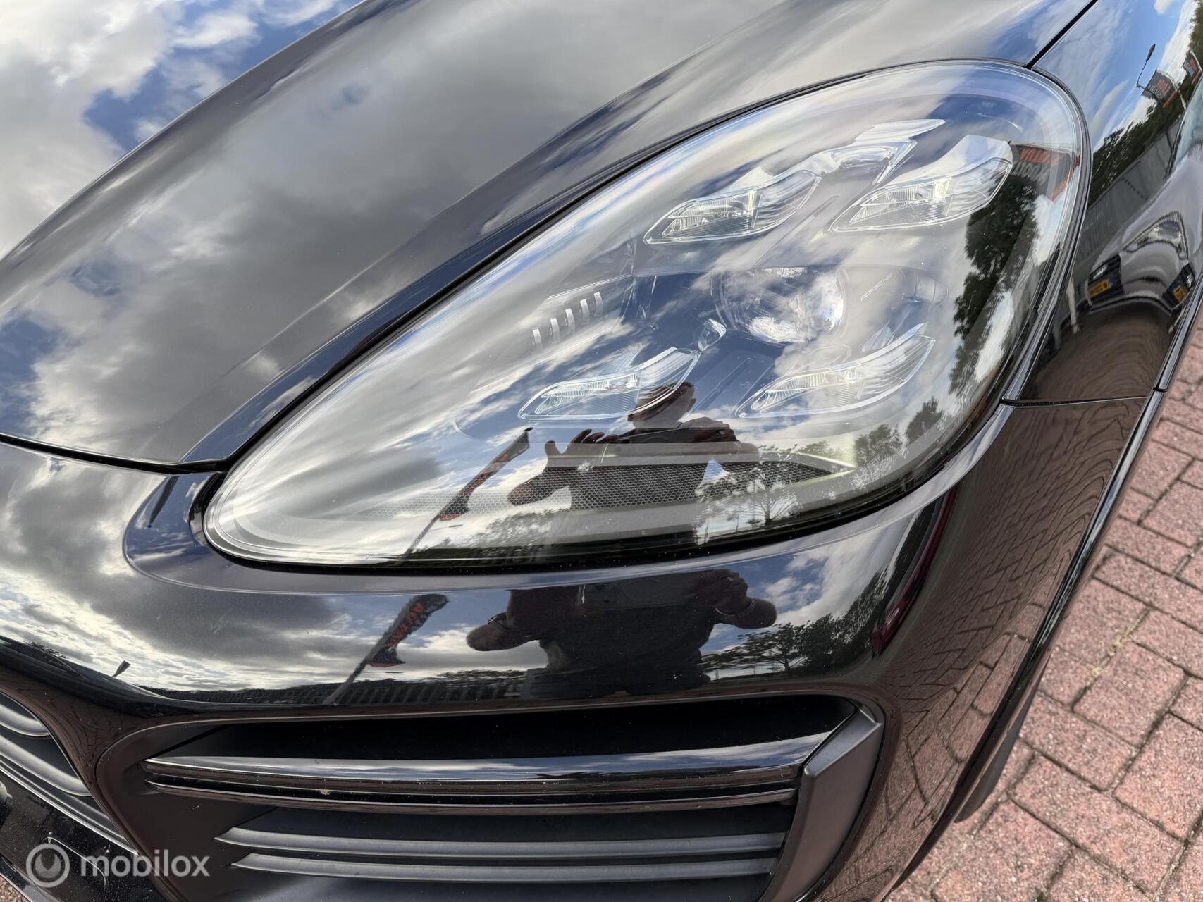 Foto van Porsche Cayenne Turbo