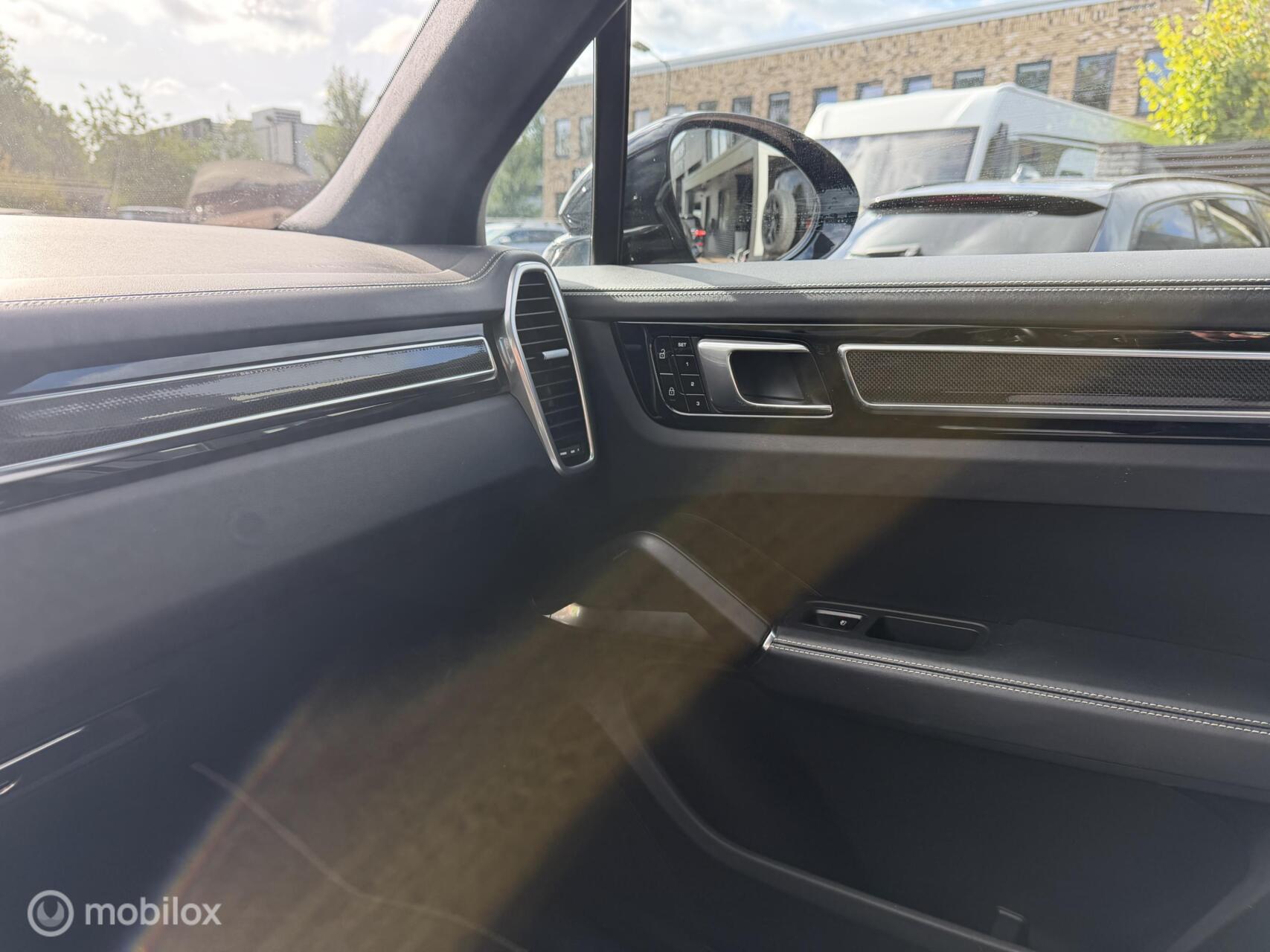 Foto van Porsche Cayenne Turbo