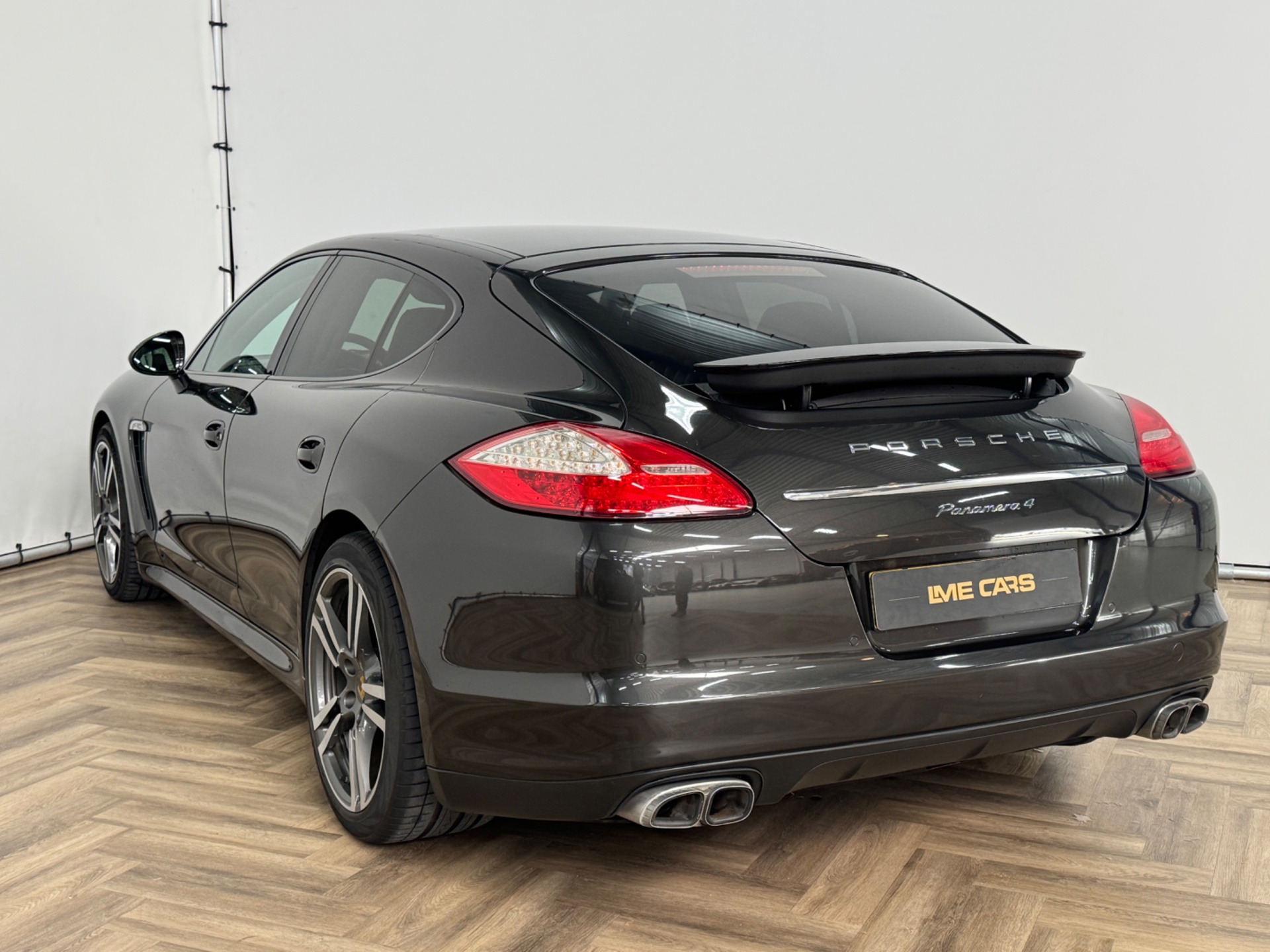 Foto van Porsche Panamera 4