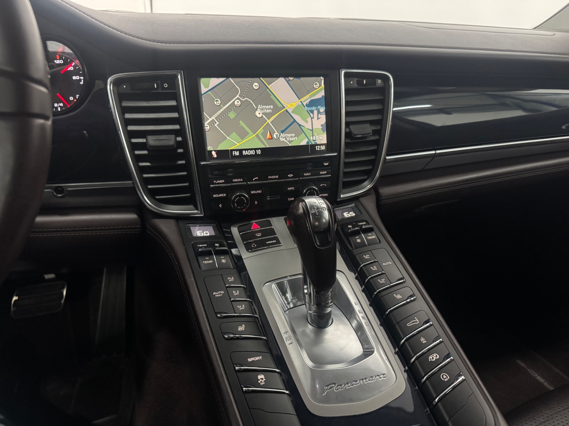 Foto van Porsche Panamera 4