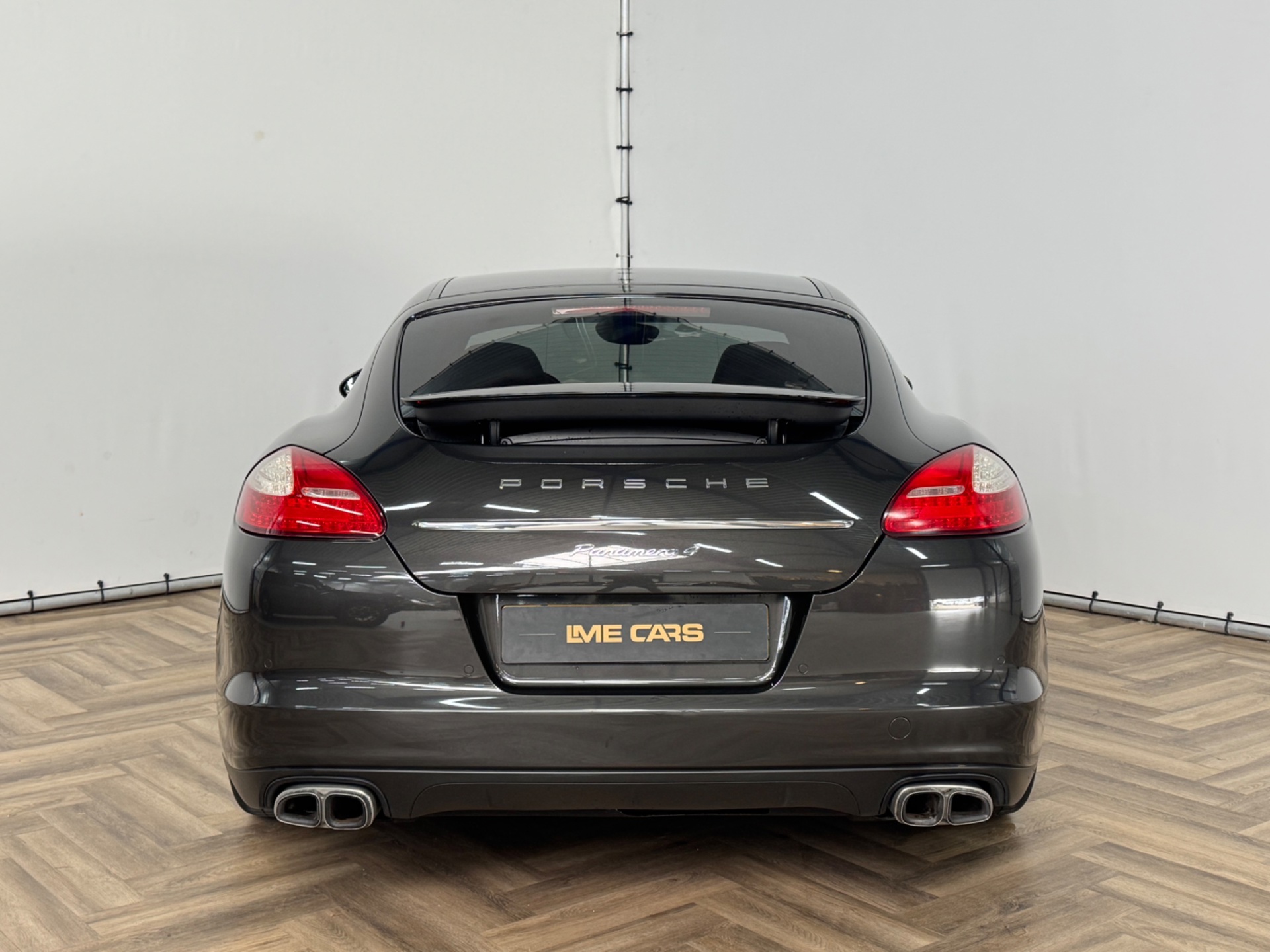 Foto van Porsche Panamera 4