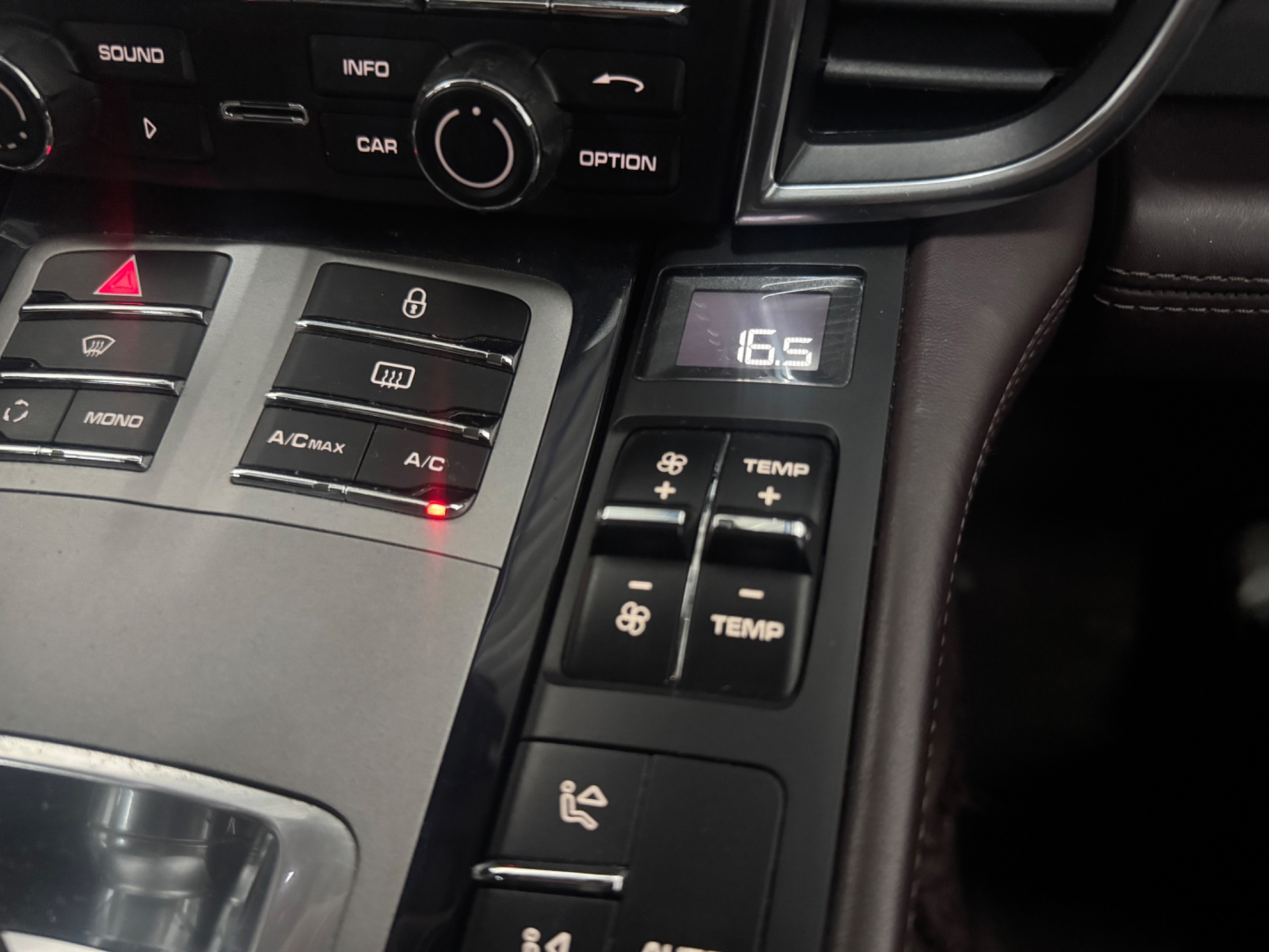 Foto van Porsche Panamera 4