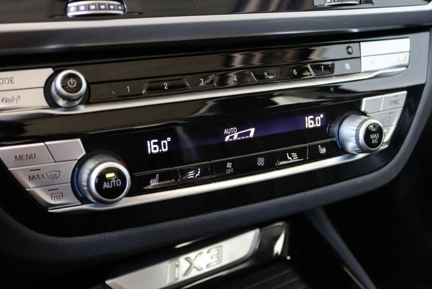 Foto van BMW Ix3