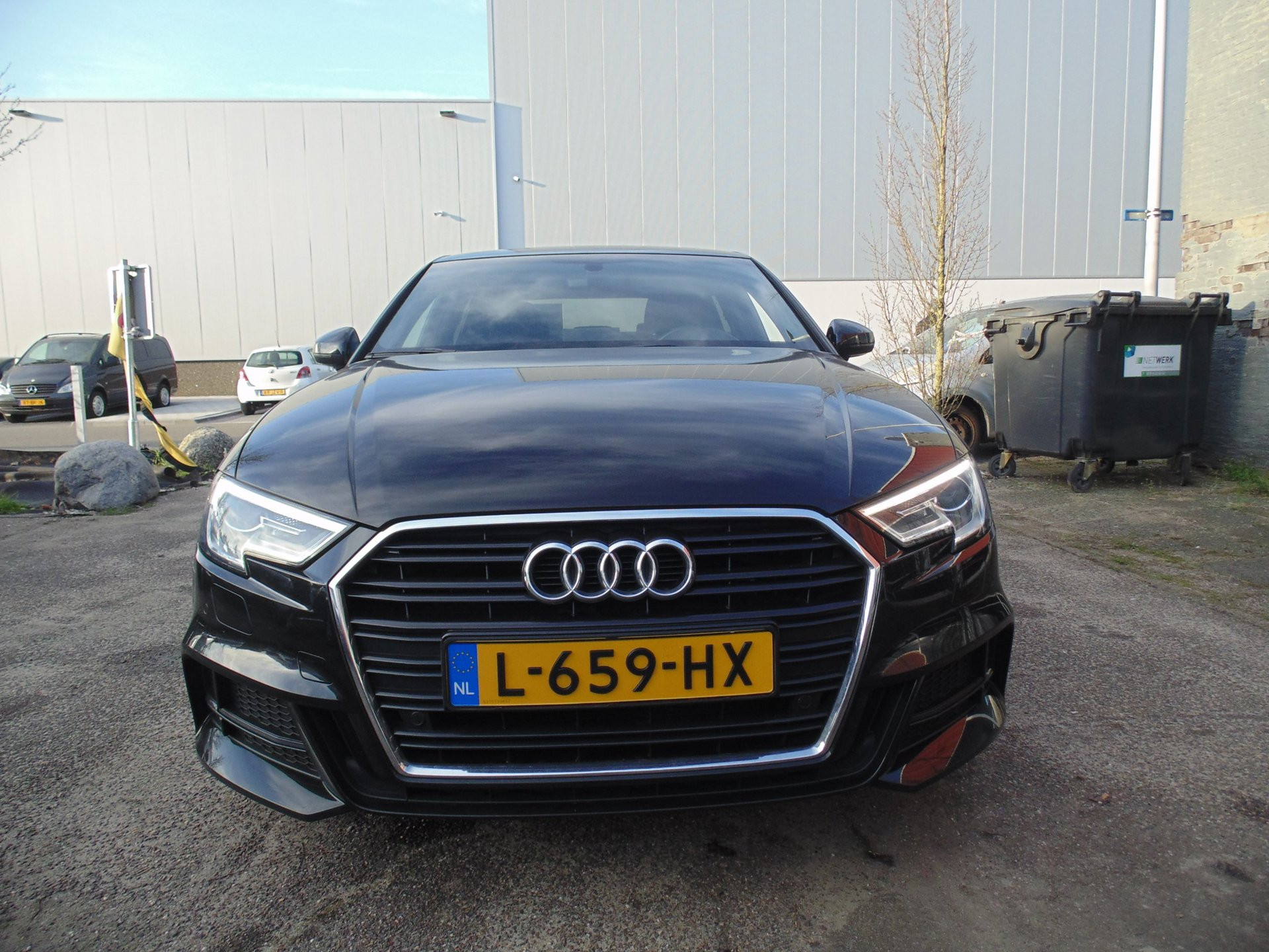 Audi A3 Limousine 1.5 TFSI CoD Sport S Line Edition 2018 2018 - voorkant