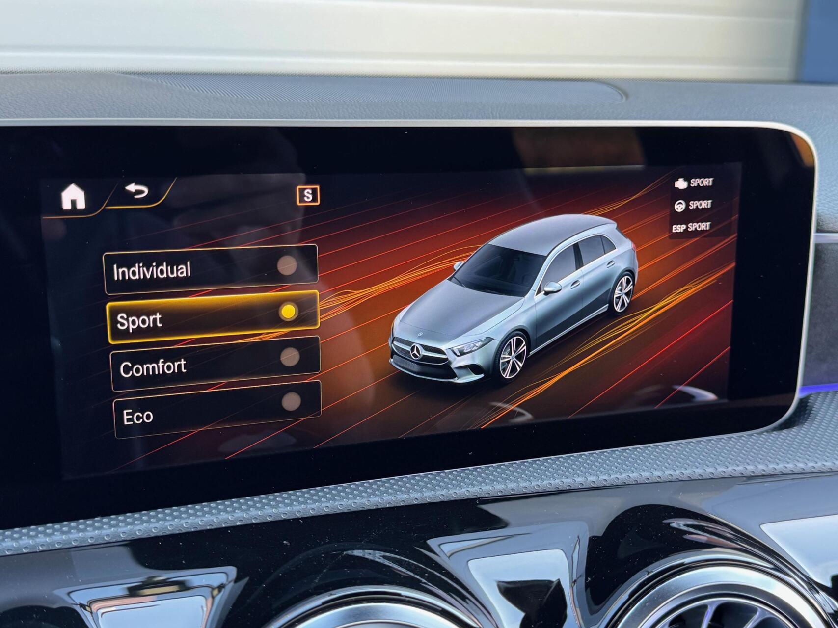 Foto van Mercedes-Benz A 200