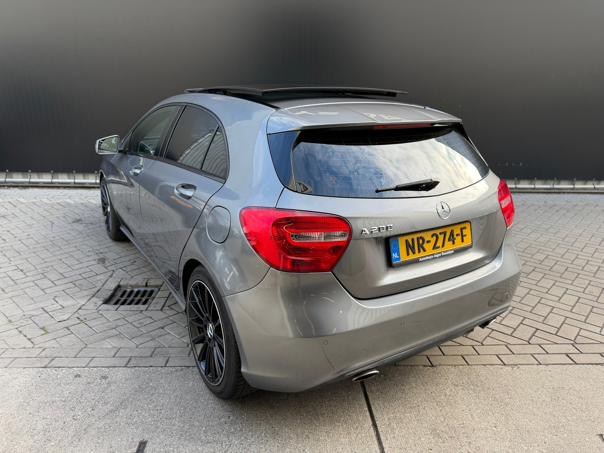 Foto van Mercedes-Benz A 200