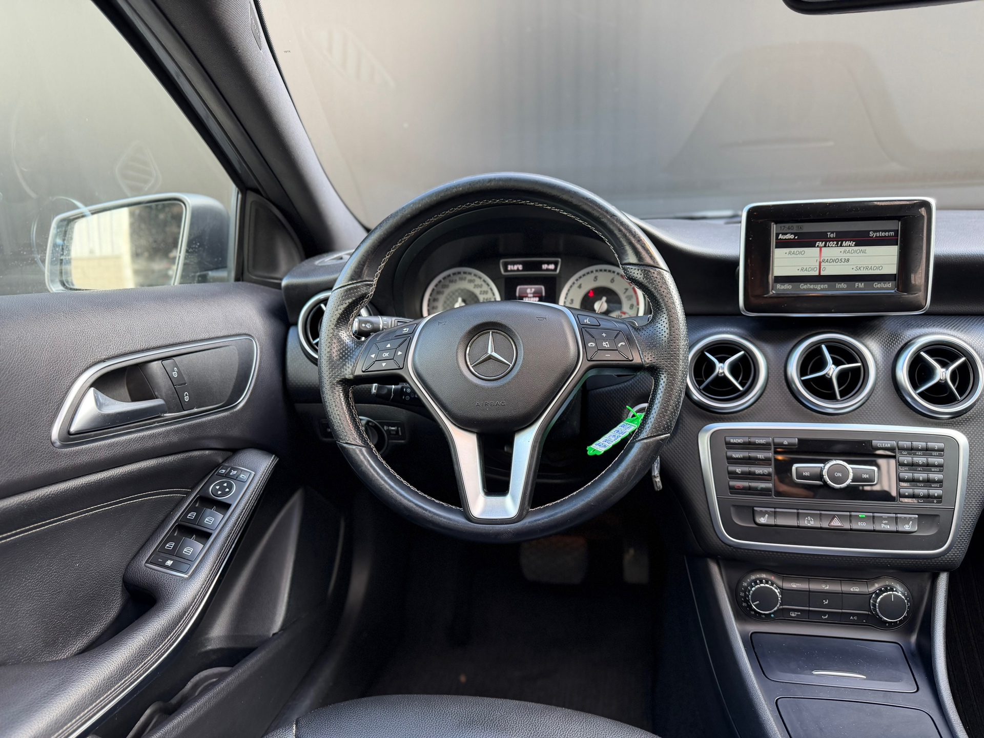 Foto van Mercedes-Benz A 200
