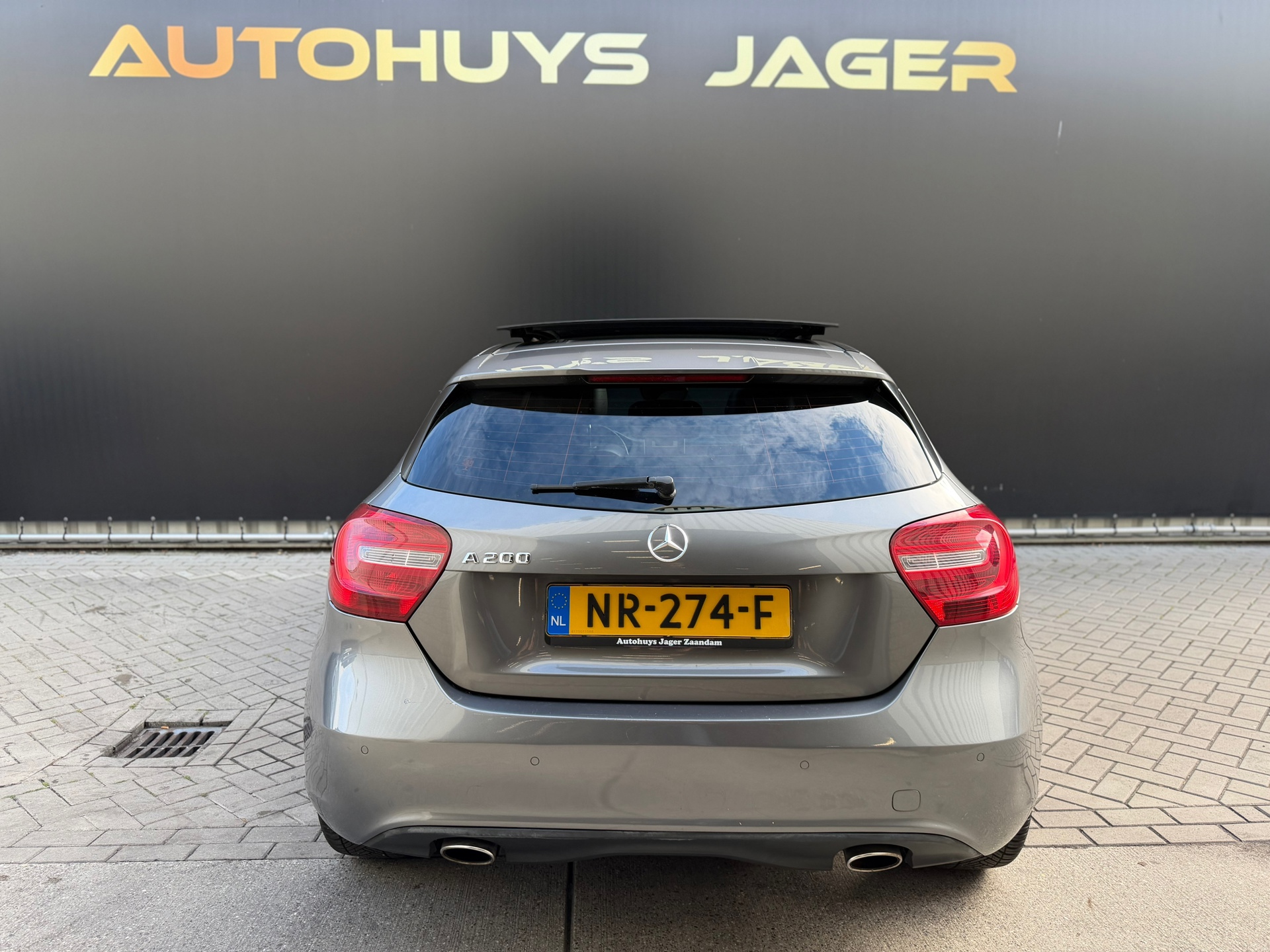 Foto van Mercedes-Benz A 200