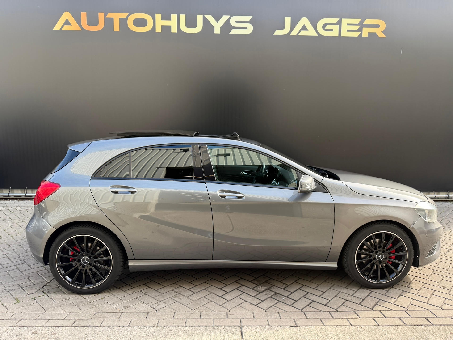 Foto van Mercedes-Benz A 200