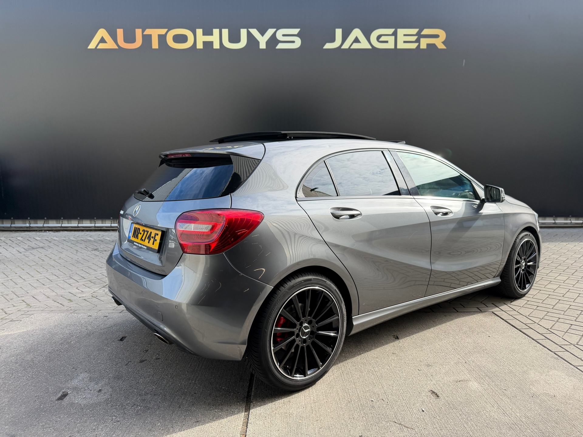 Foto van Mercedes-Benz A 200