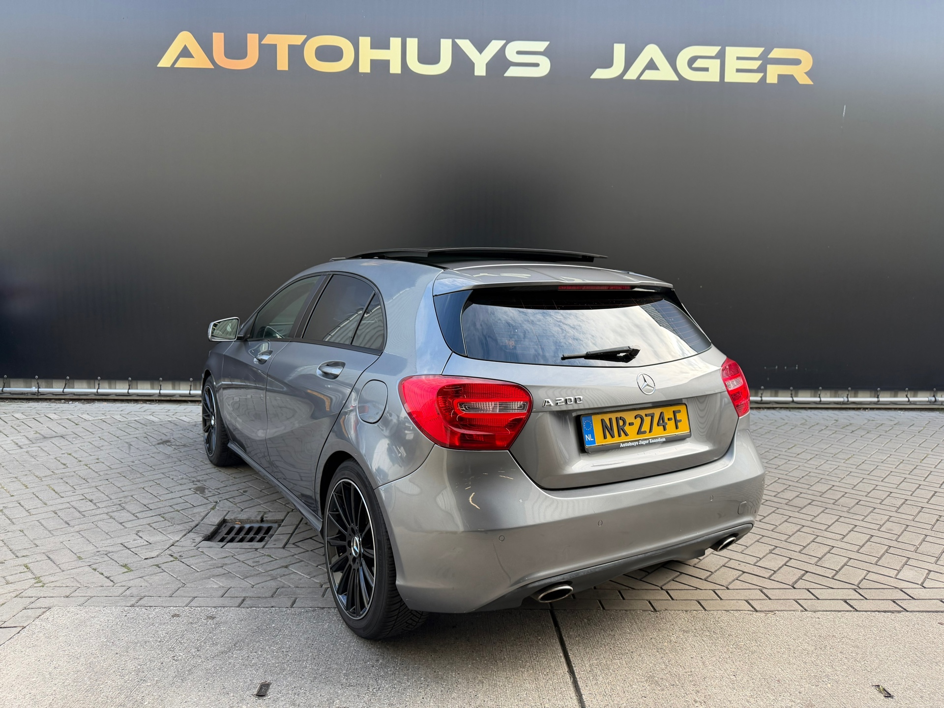 Foto van Mercedes-Benz A 200