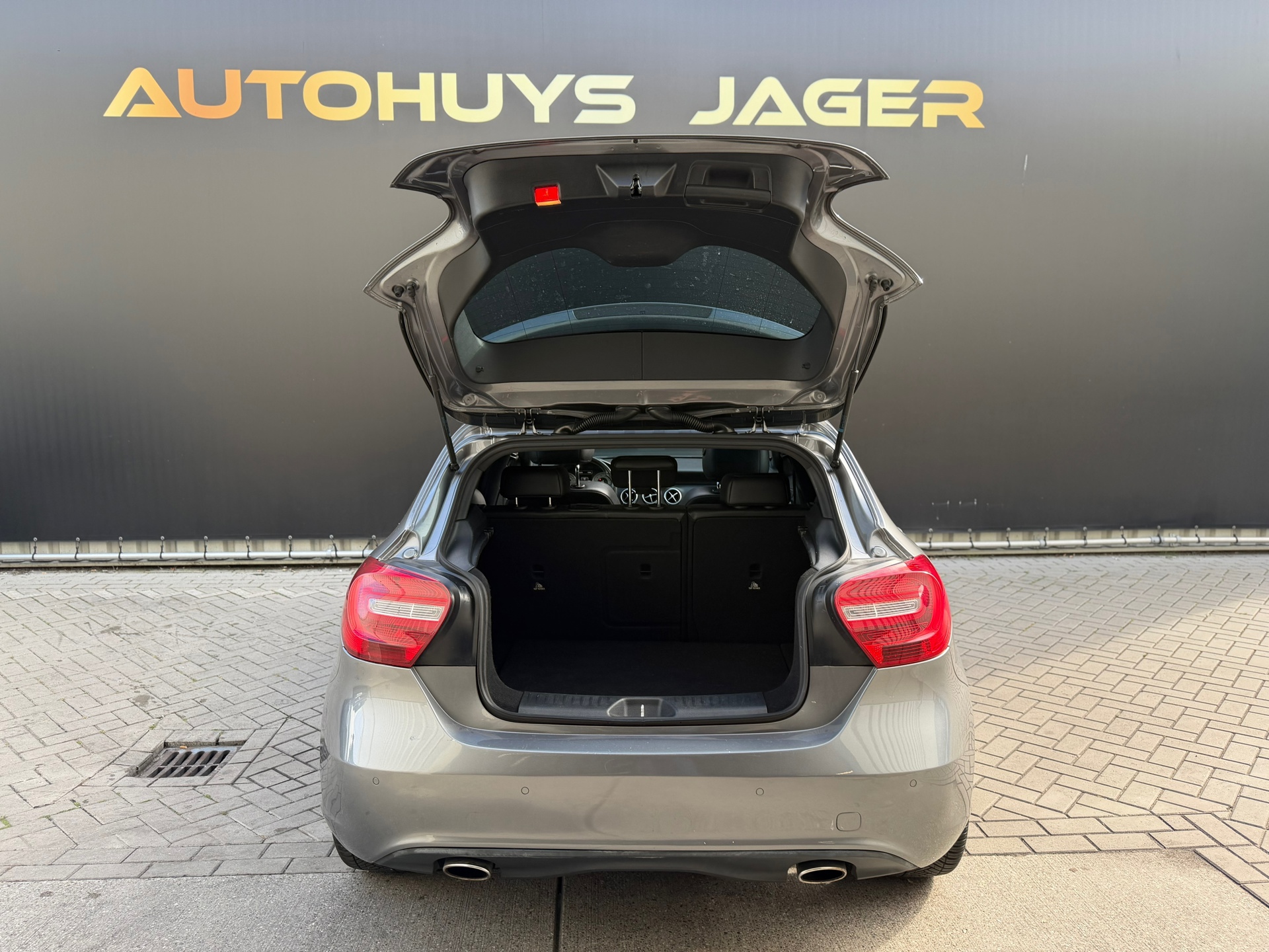 Foto van Mercedes-Benz A 200