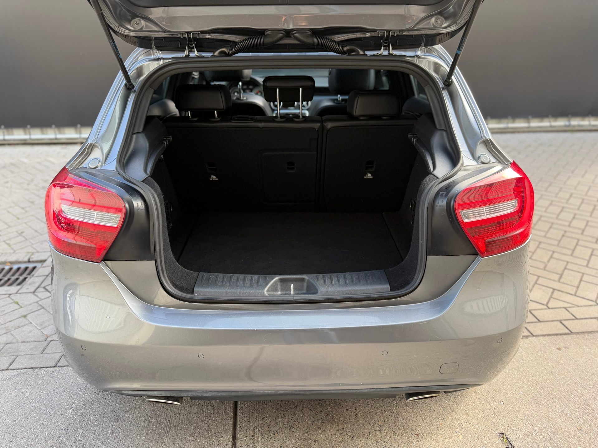 Foto van Mercedes-Benz A 200