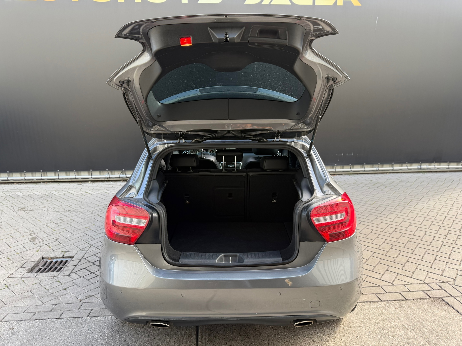 Foto van Mercedes-Benz A 200