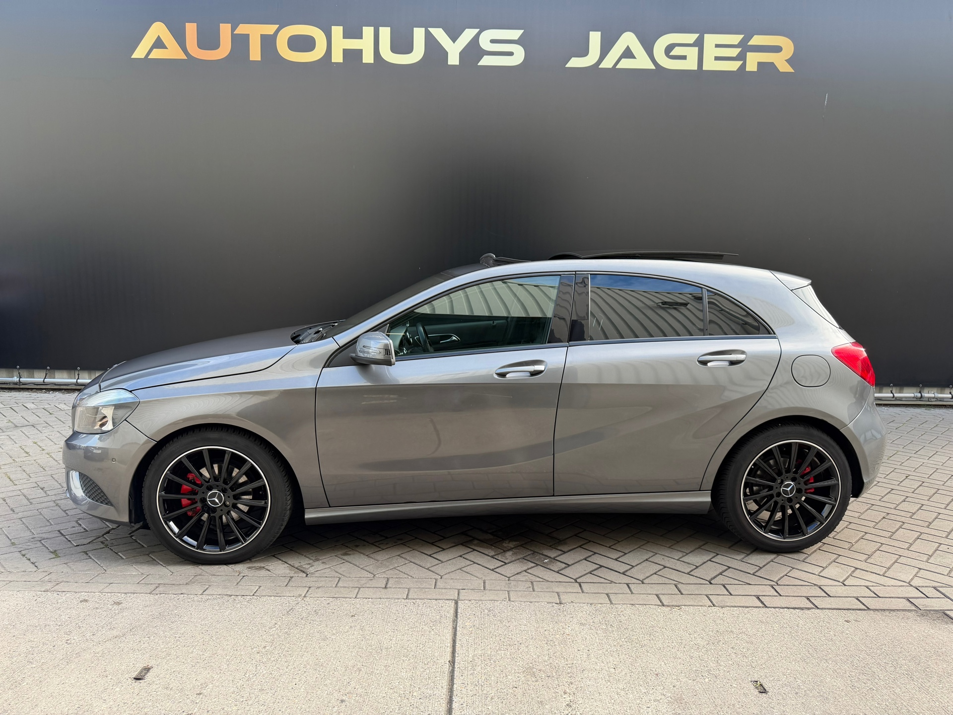 Foto van Mercedes-Benz A 200