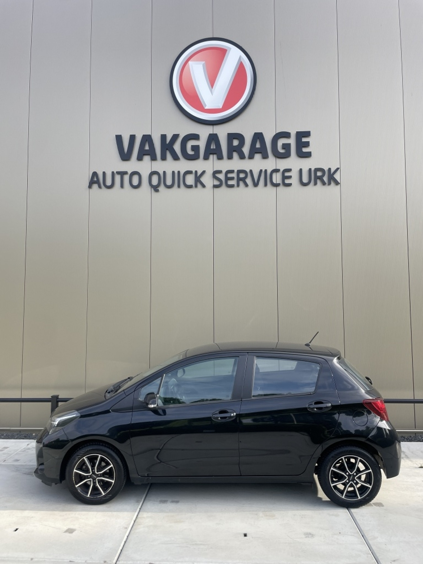 Toyota Toyota Yaris 1.0 VVT-i Aspiration 2016 - voorkant