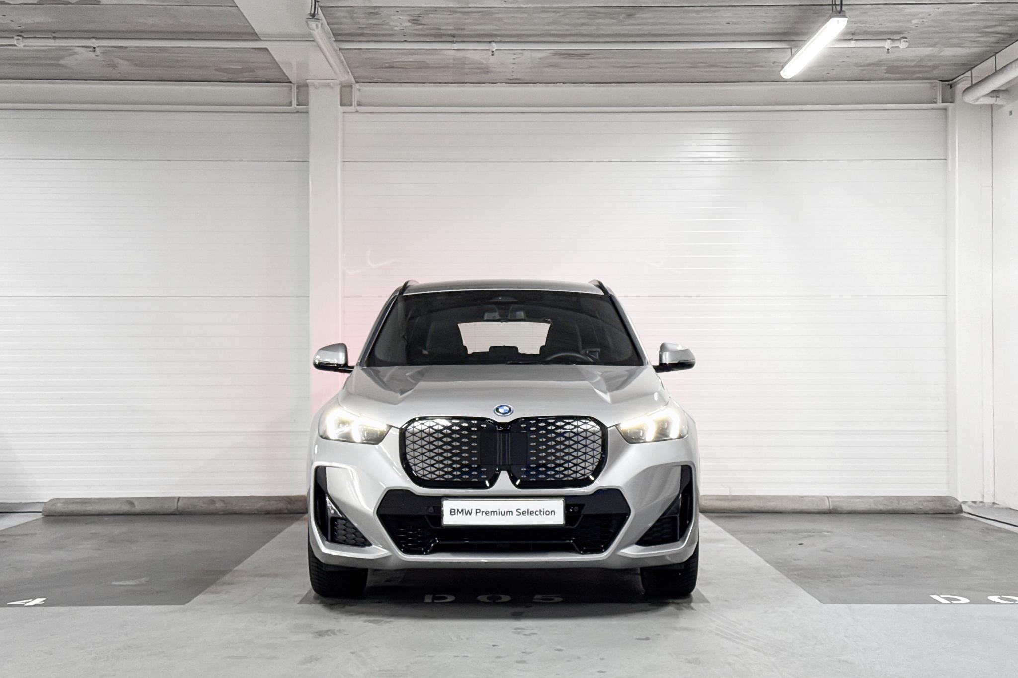 Foto van BMW Ix1 Edrive20