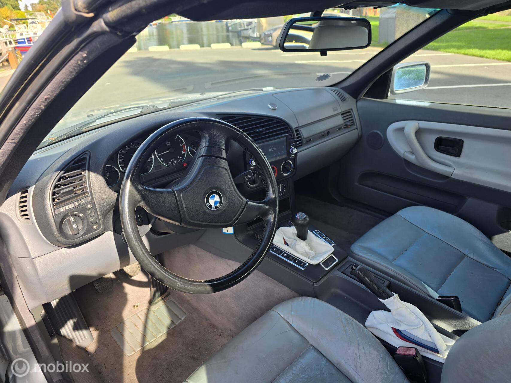 Foto van BMW 318i