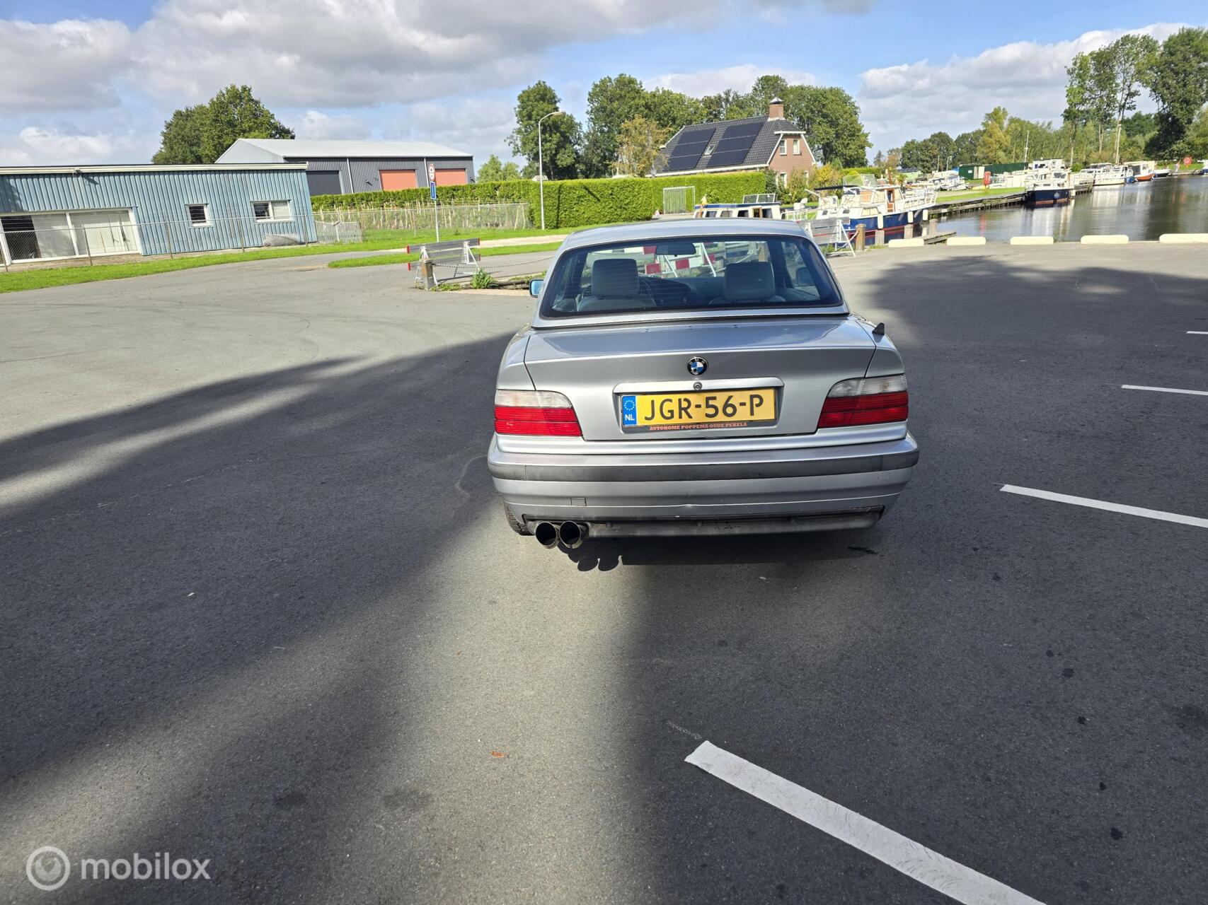 Foto van BMW 318i