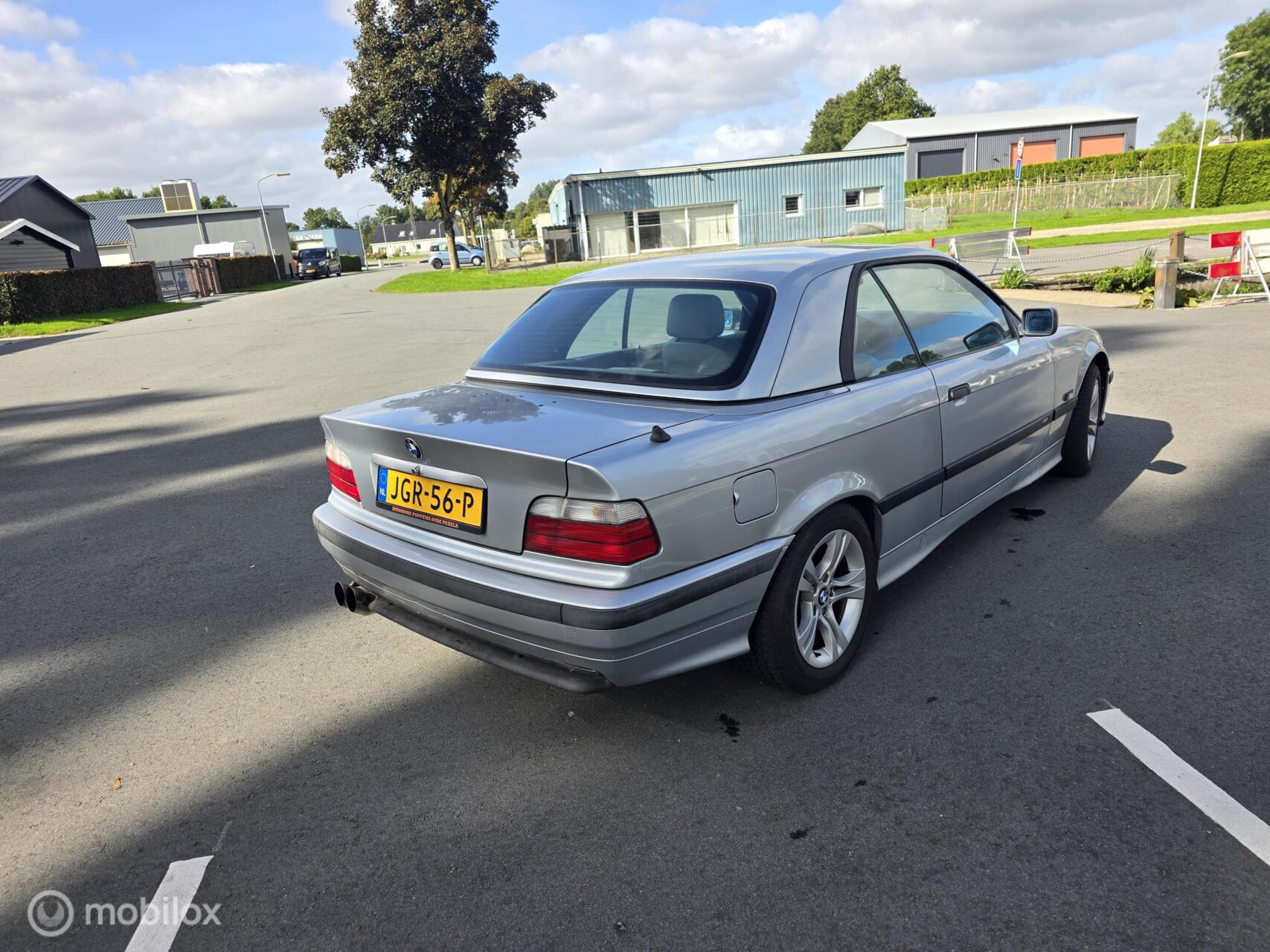 Foto van BMW 318i