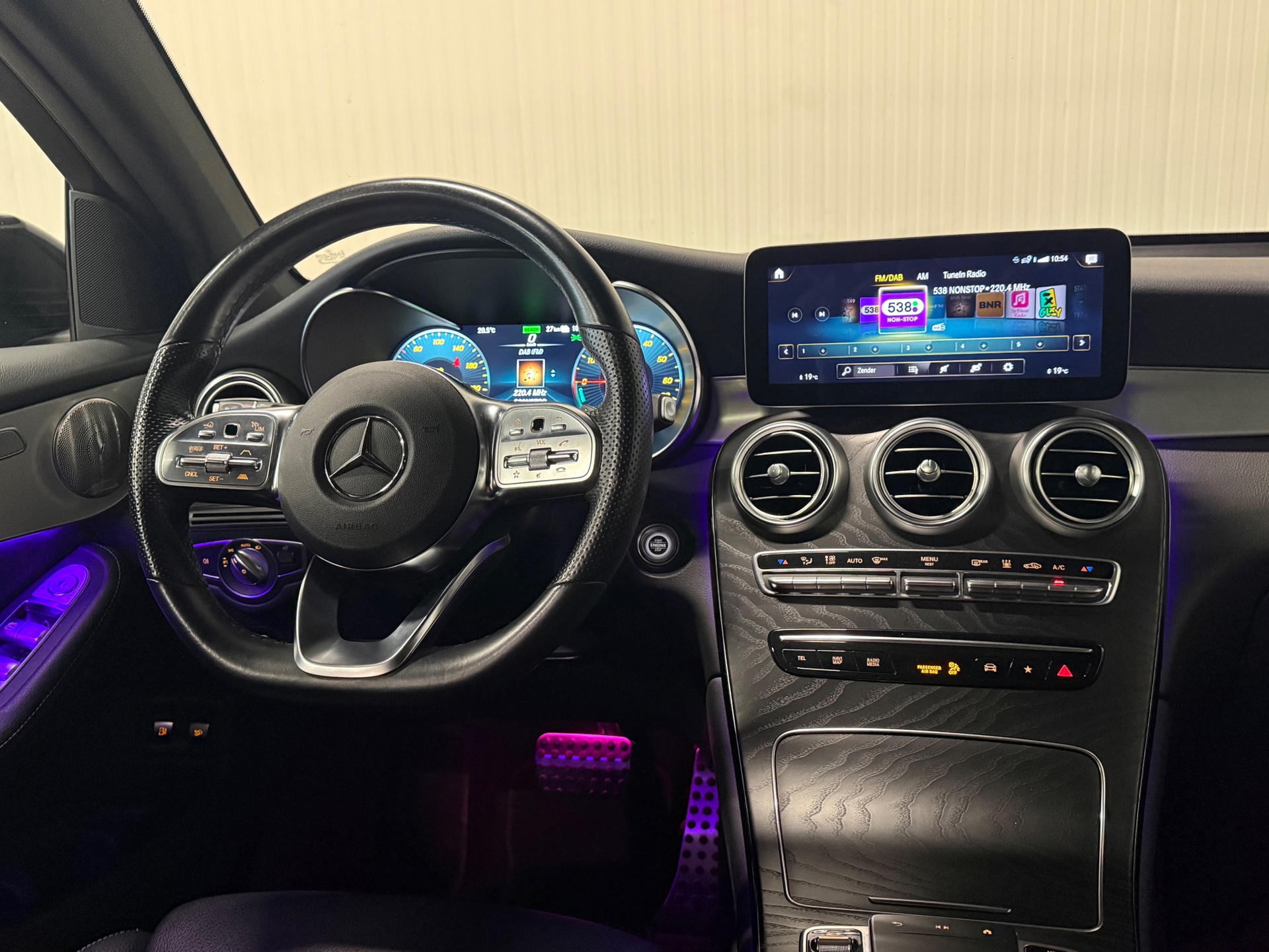 Foto van Mercedes-Benz GLC 300 E 4Matic