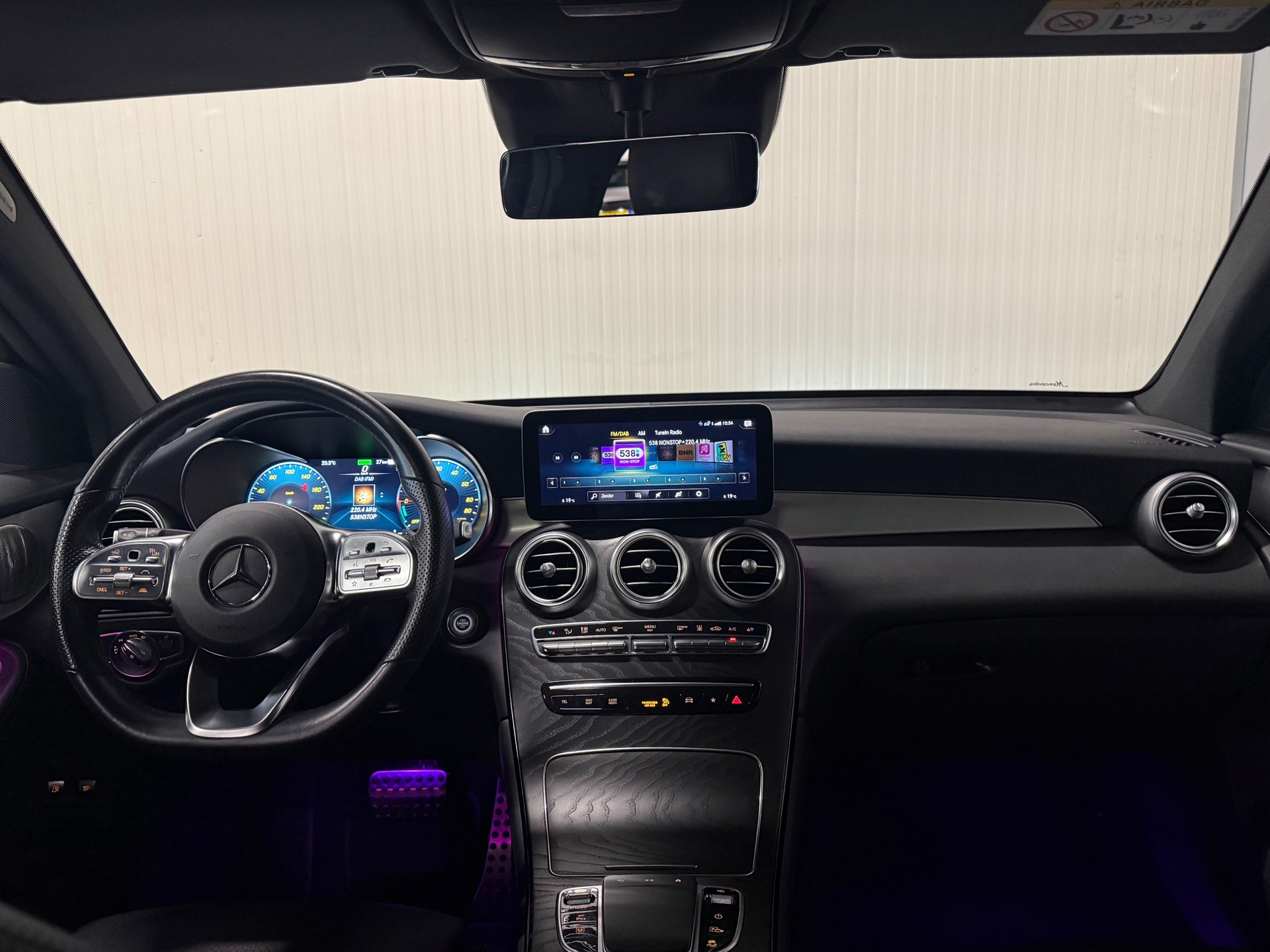 Foto van Mercedes-Benz GLC 300 E 4Matic