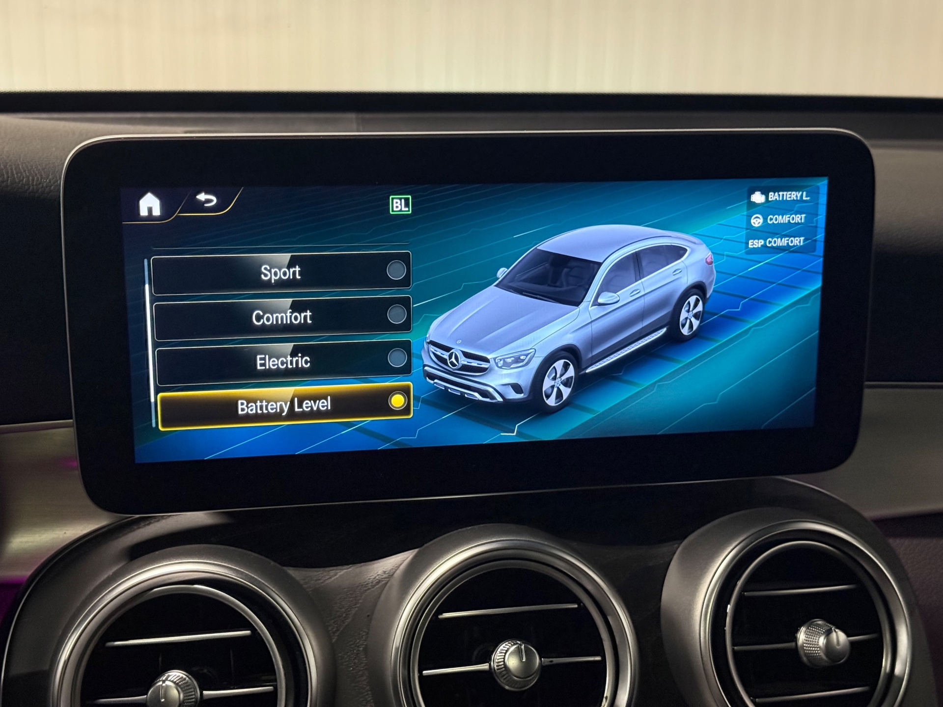 Foto van Mercedes-Benz GLC 300 E 4Matic