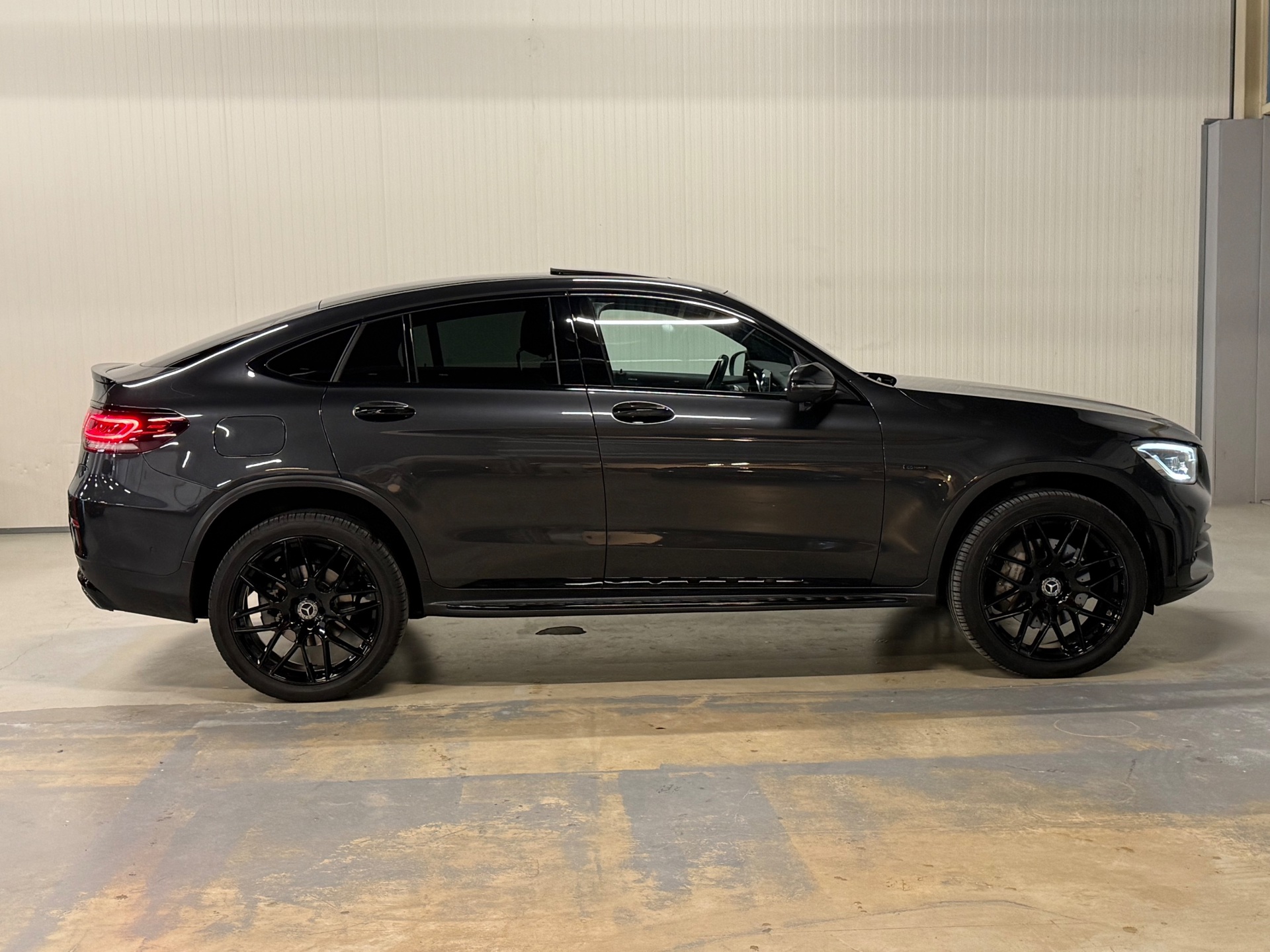 Foto van Mercedes-Benz GLC 300 E 4Matic