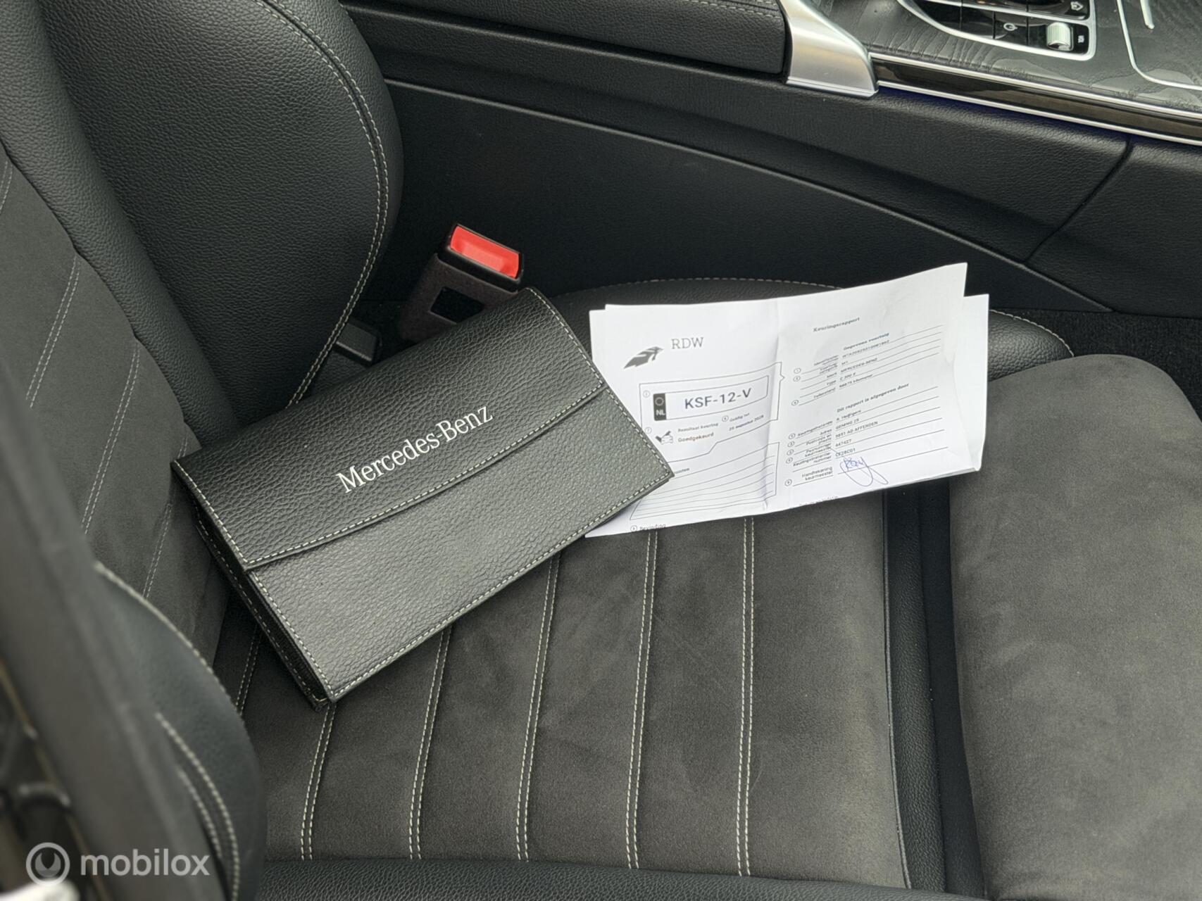 Foto van Mercedes-Benz C 300 E