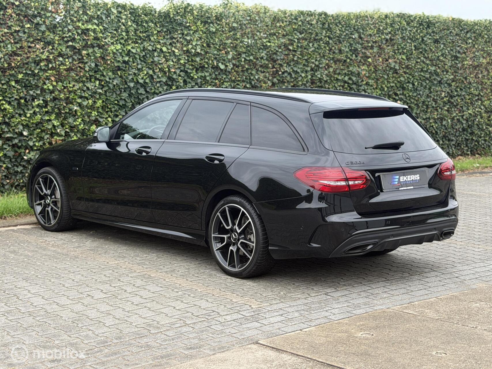Foto van Mercedes-Benz C 300 E