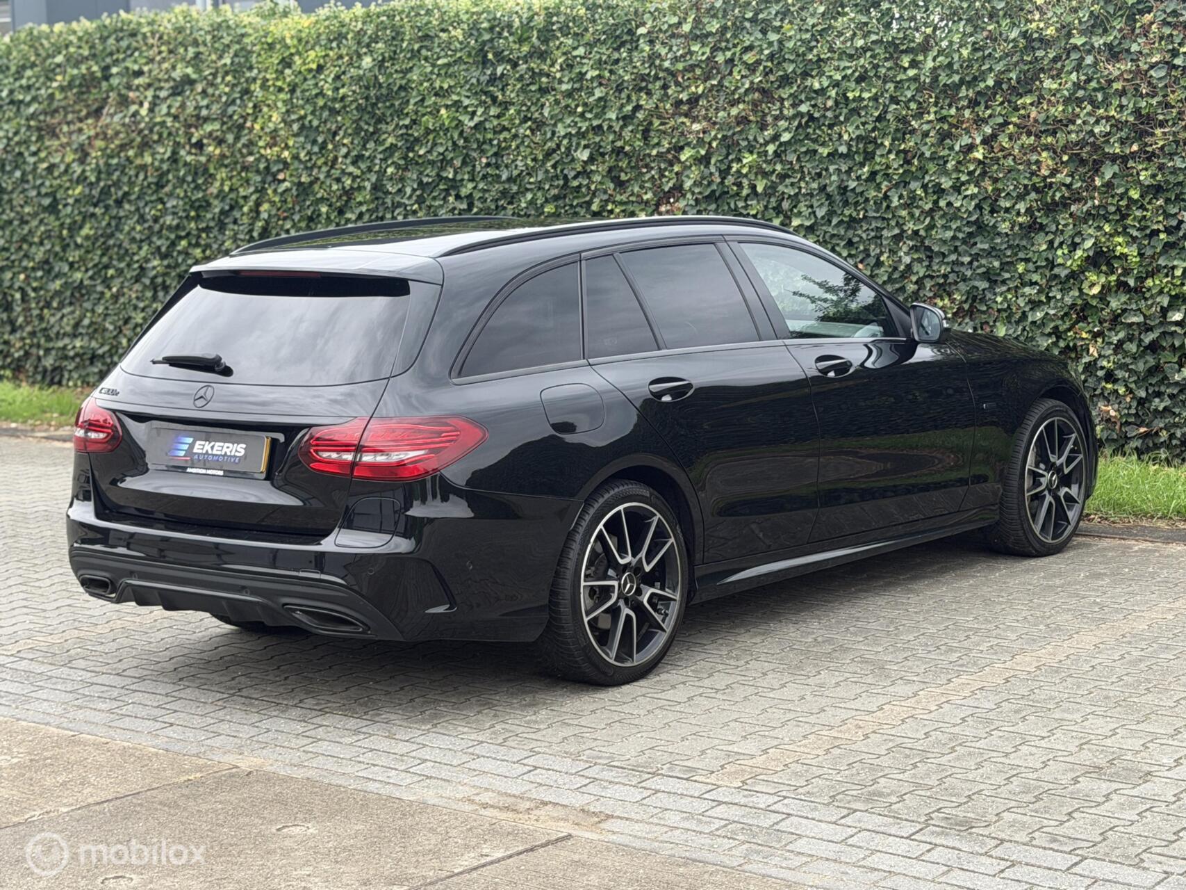 Foto van Mercedes-Benz C 300 E