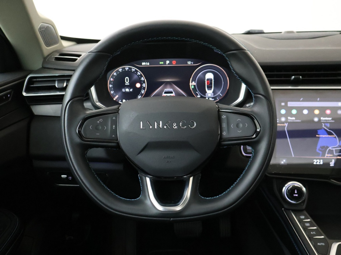 Foto van LYNK & Co 01