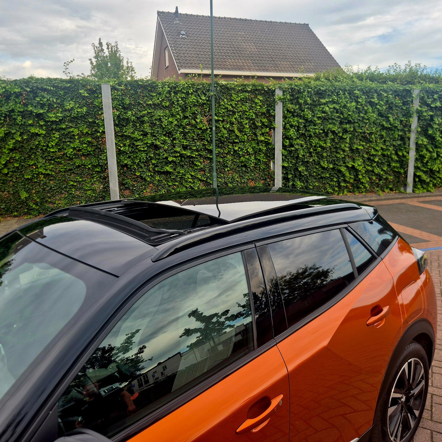 Foto van Peugeot E-2008
