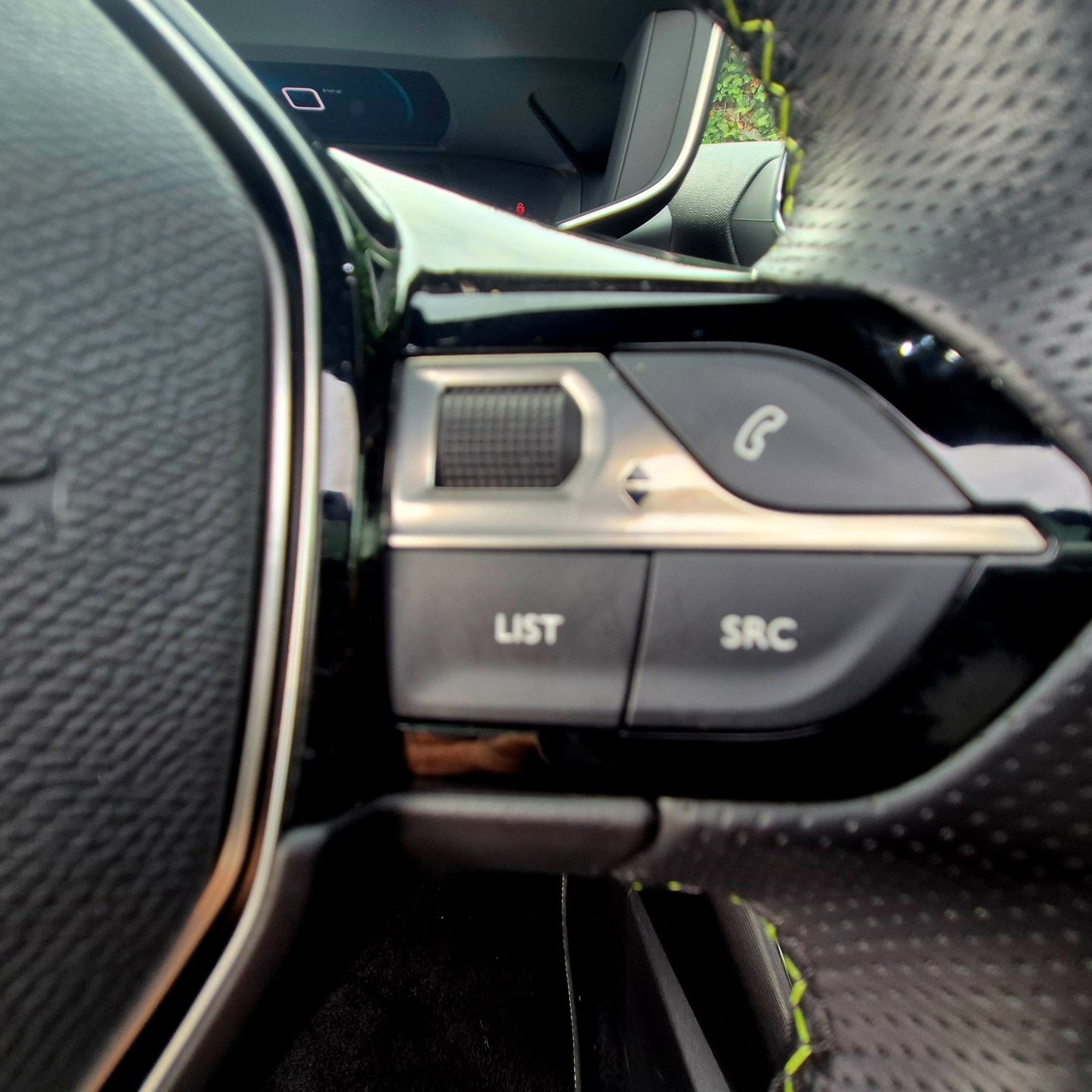 Foto van Peugeot E-2008