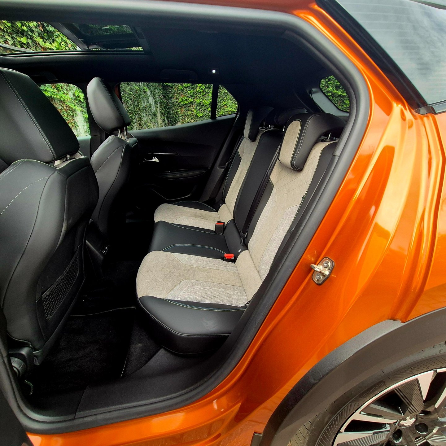 Foto van Peugeot E-2008