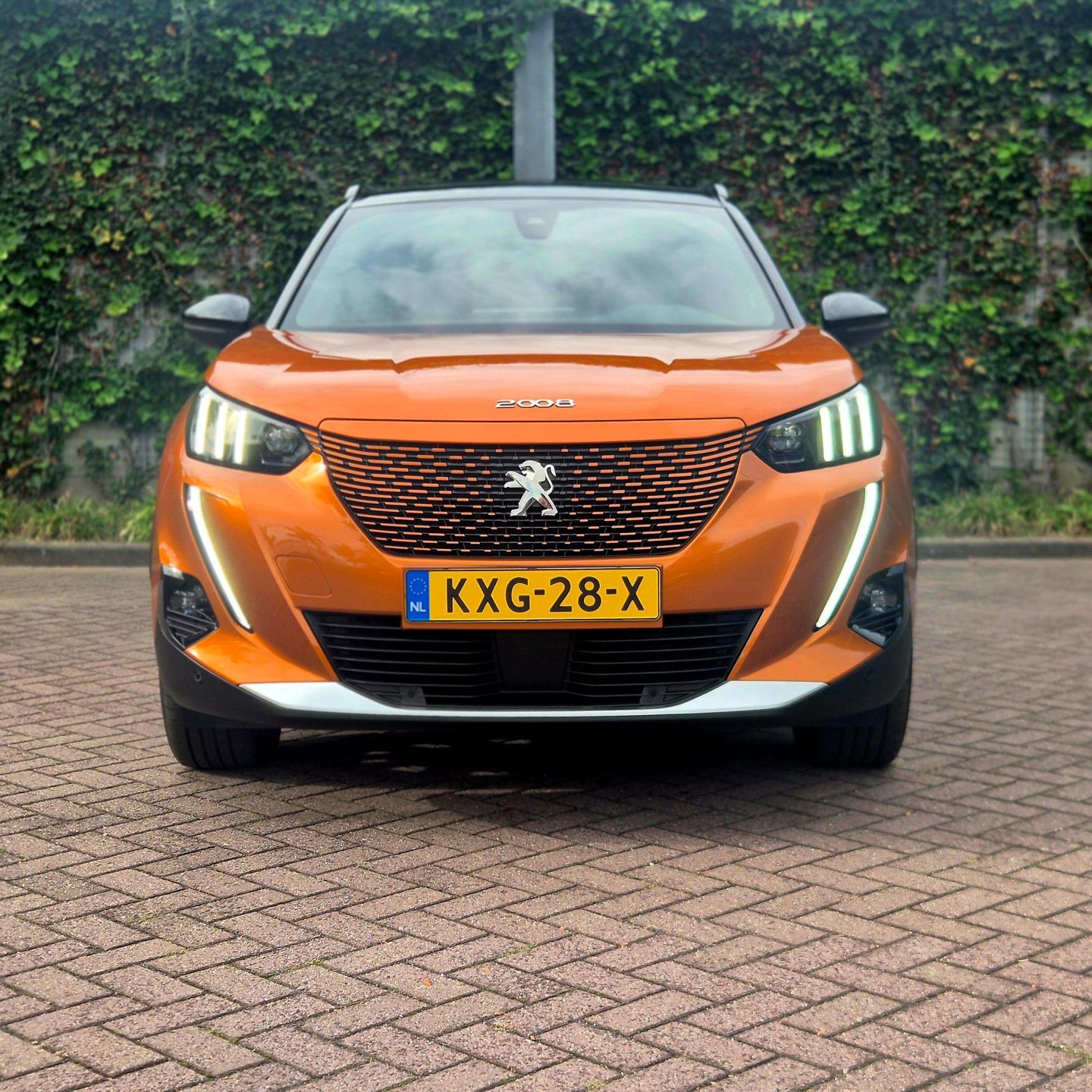 Foto van Peugeot E-2008