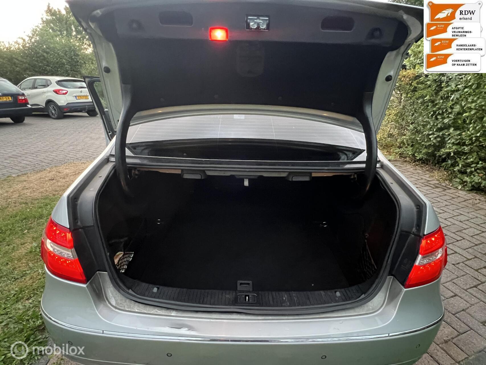 Foto van Mercedes-Benz E 350 CDI
