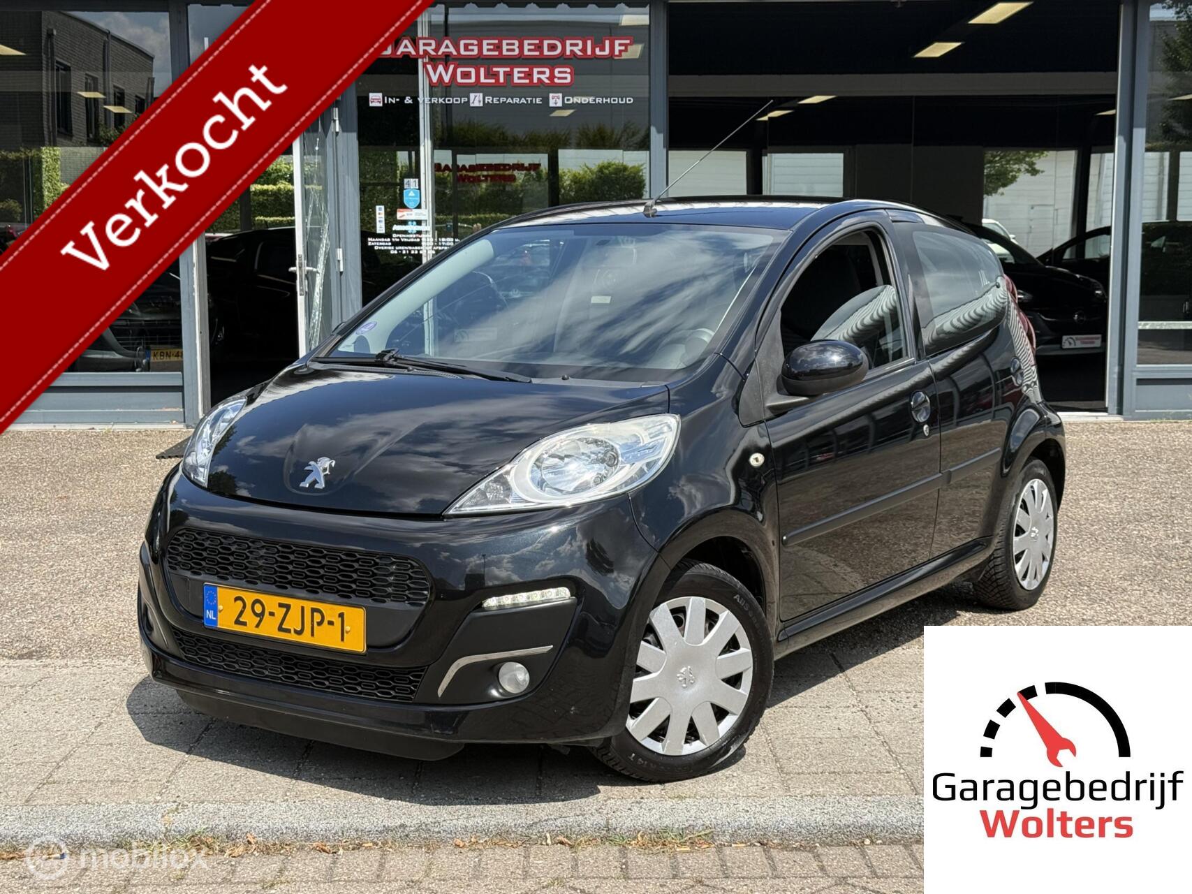 Peugeot 107 1.0 Active 2012 - voorkant