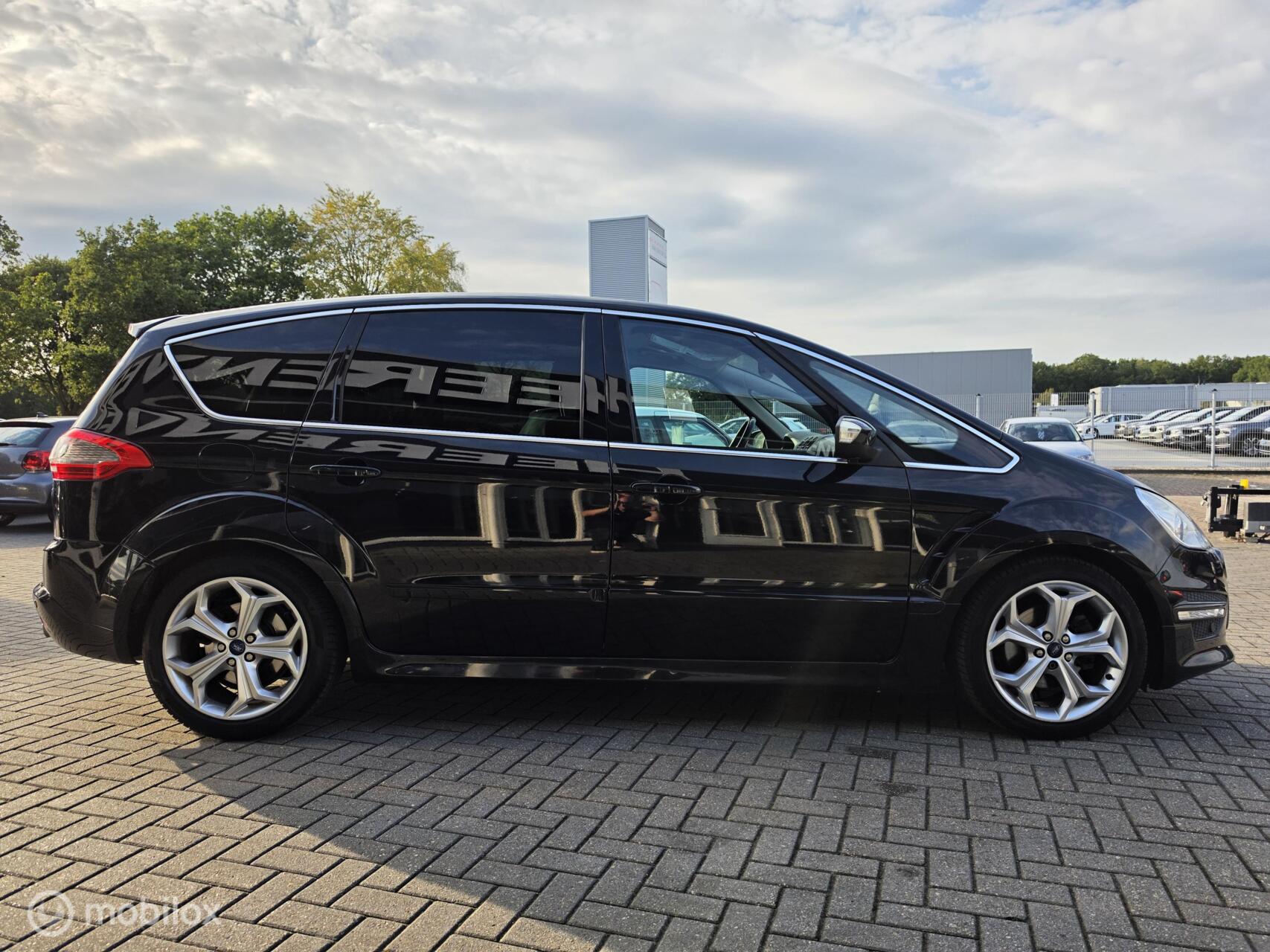 Foto van Ford S-max