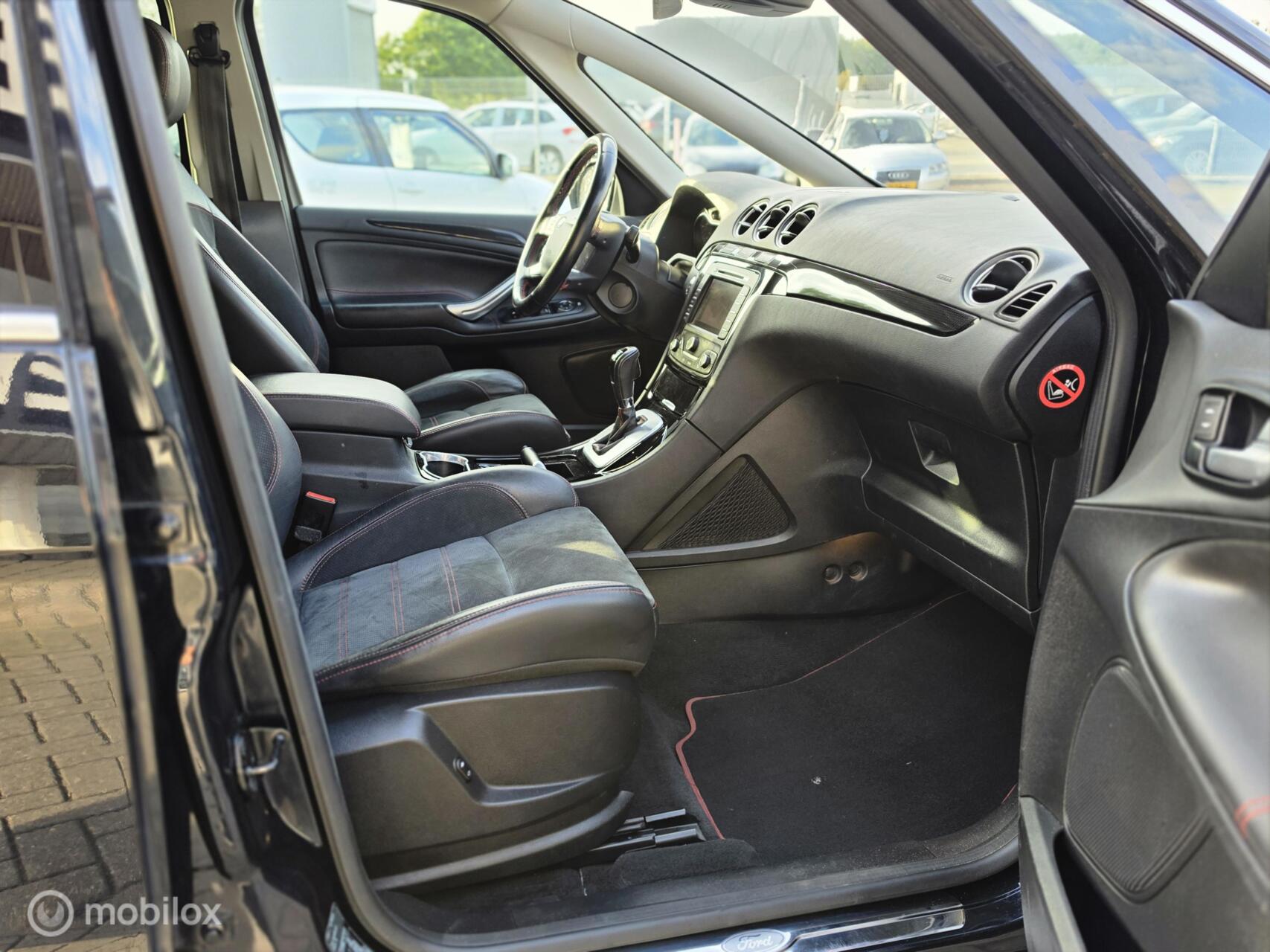 Foto van Ford S-max