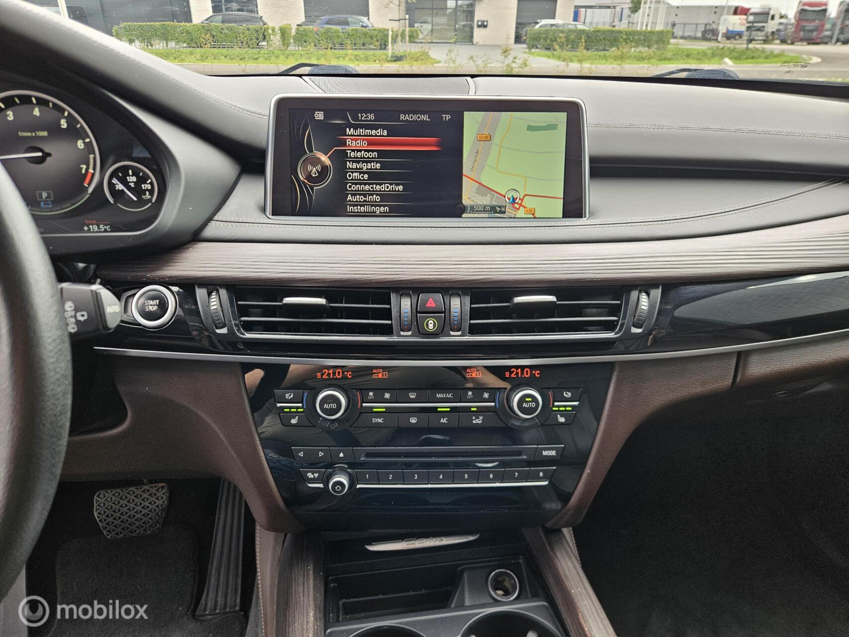 Foto van BMW X5 Xdrive40e