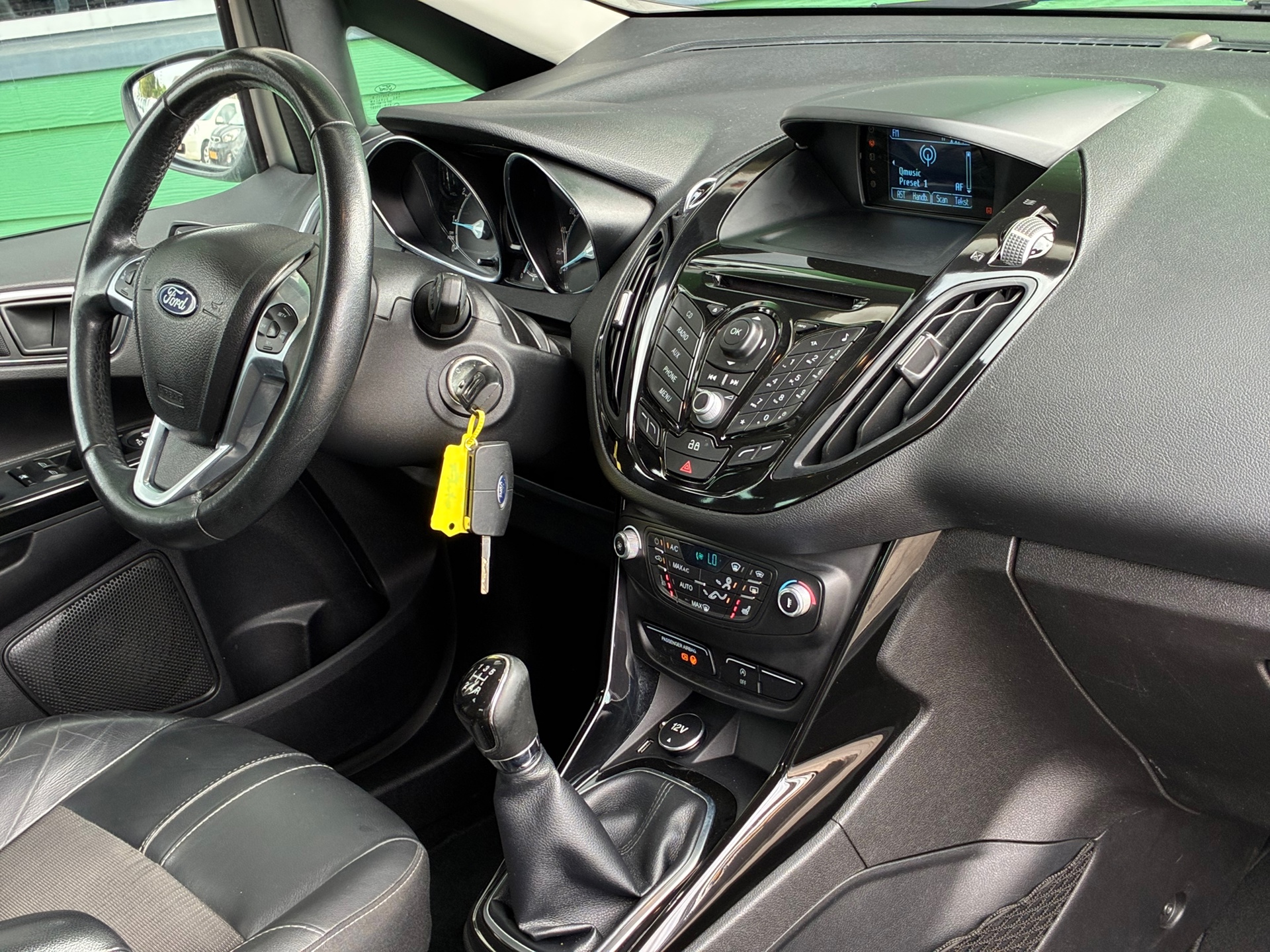 Foto van Ford B-max