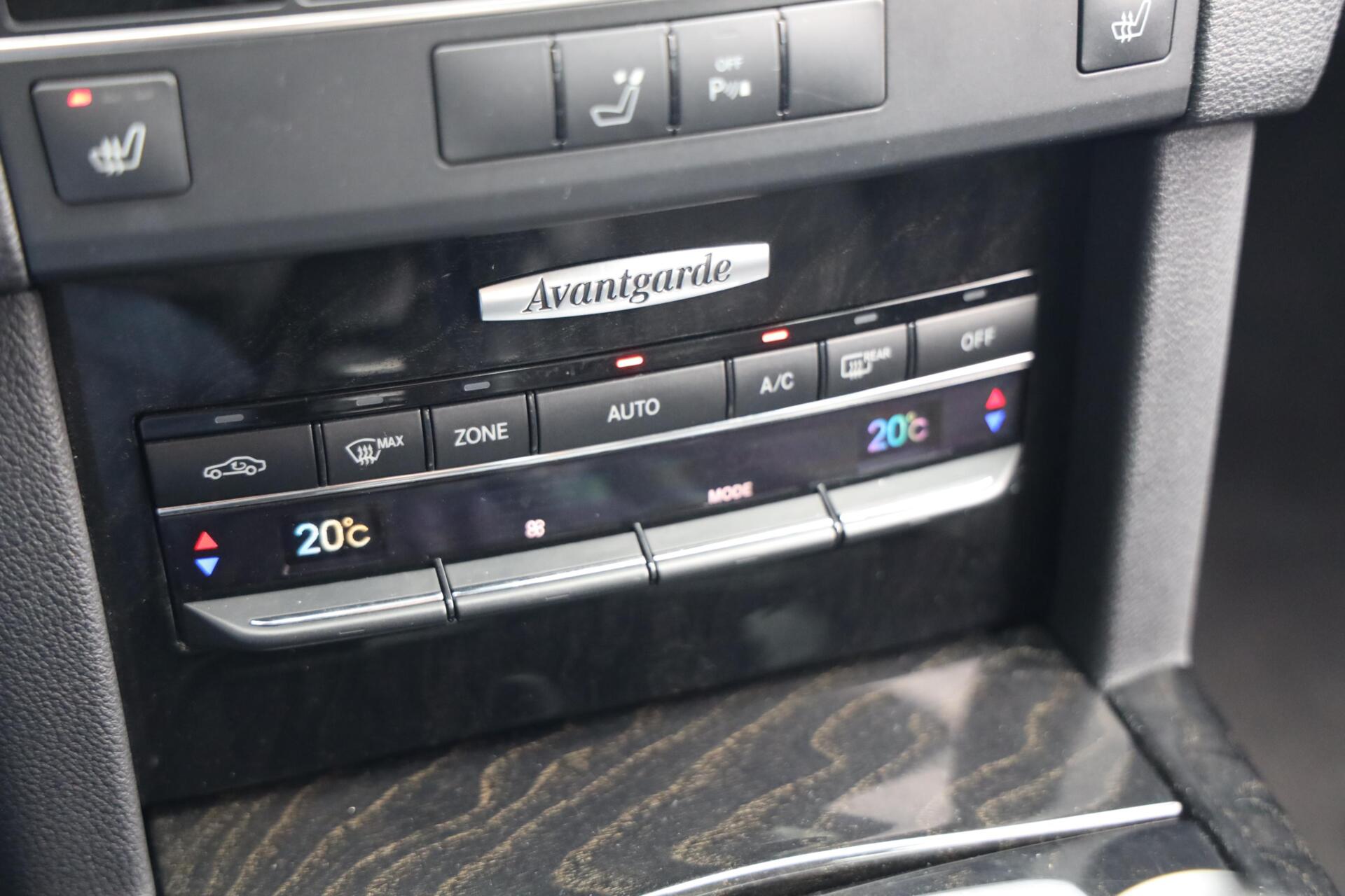 Foto van Mercedes-Benz E 200 Cgi