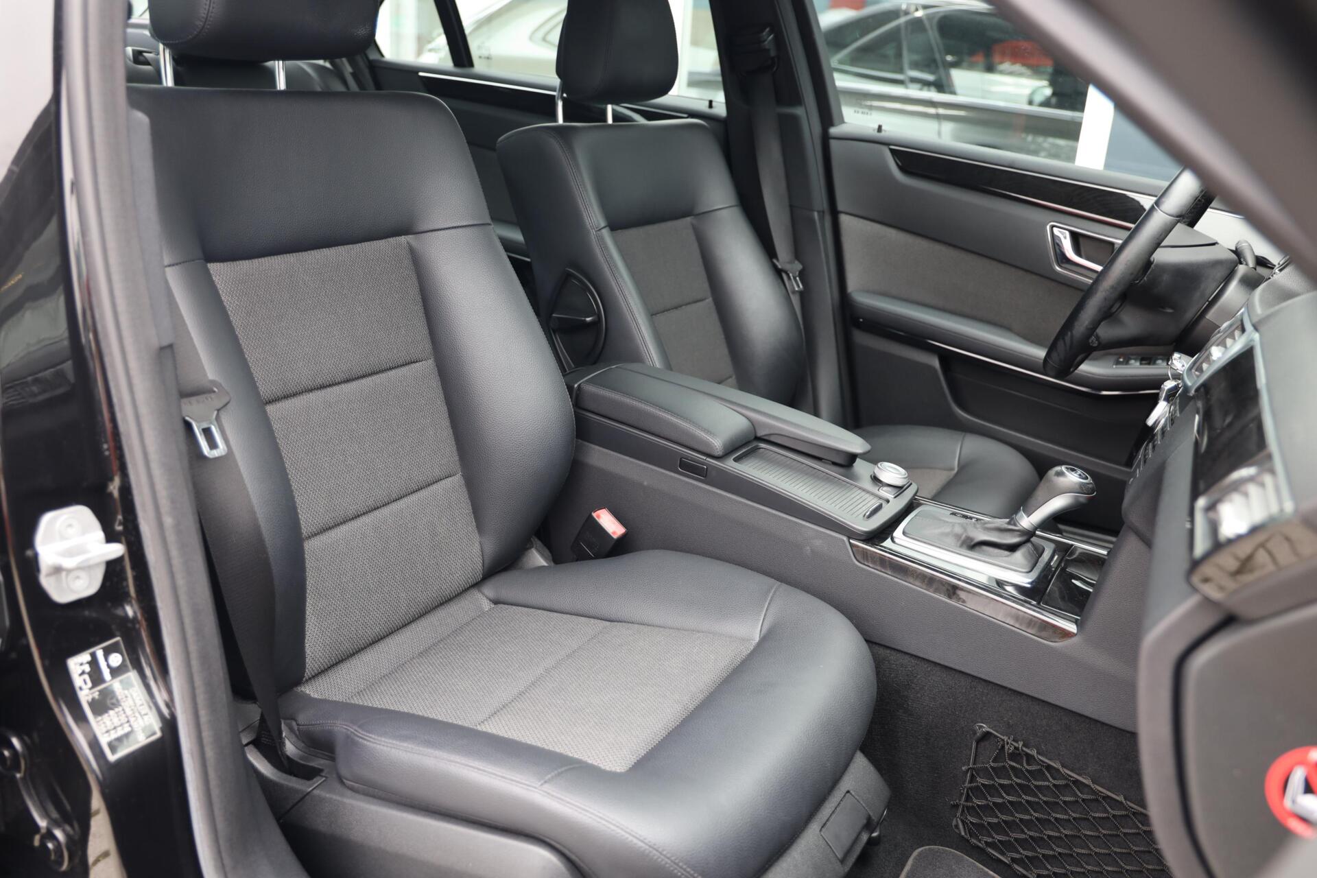 Foto van Mercedes-Benz E 200 Cgi
