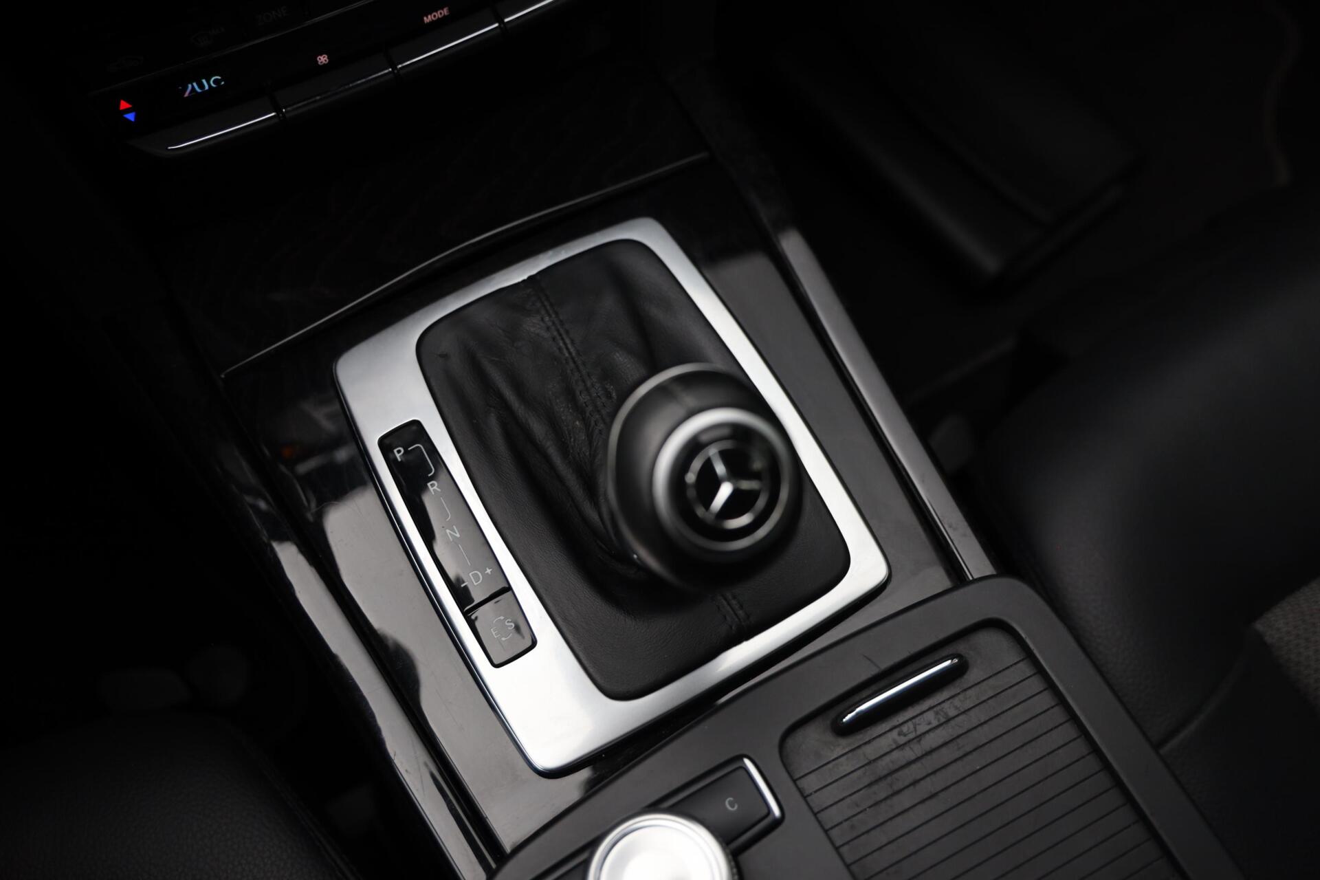 Foto van Mercedes-Benz E 200 Cgi