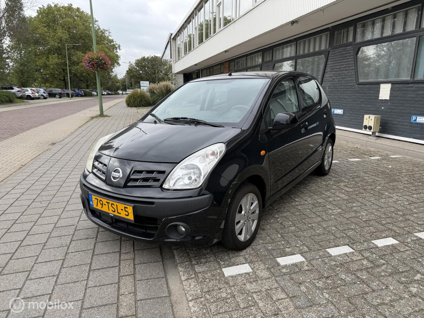 Nissan Nissan Pixo 1.0 Look 2012 - voorkant